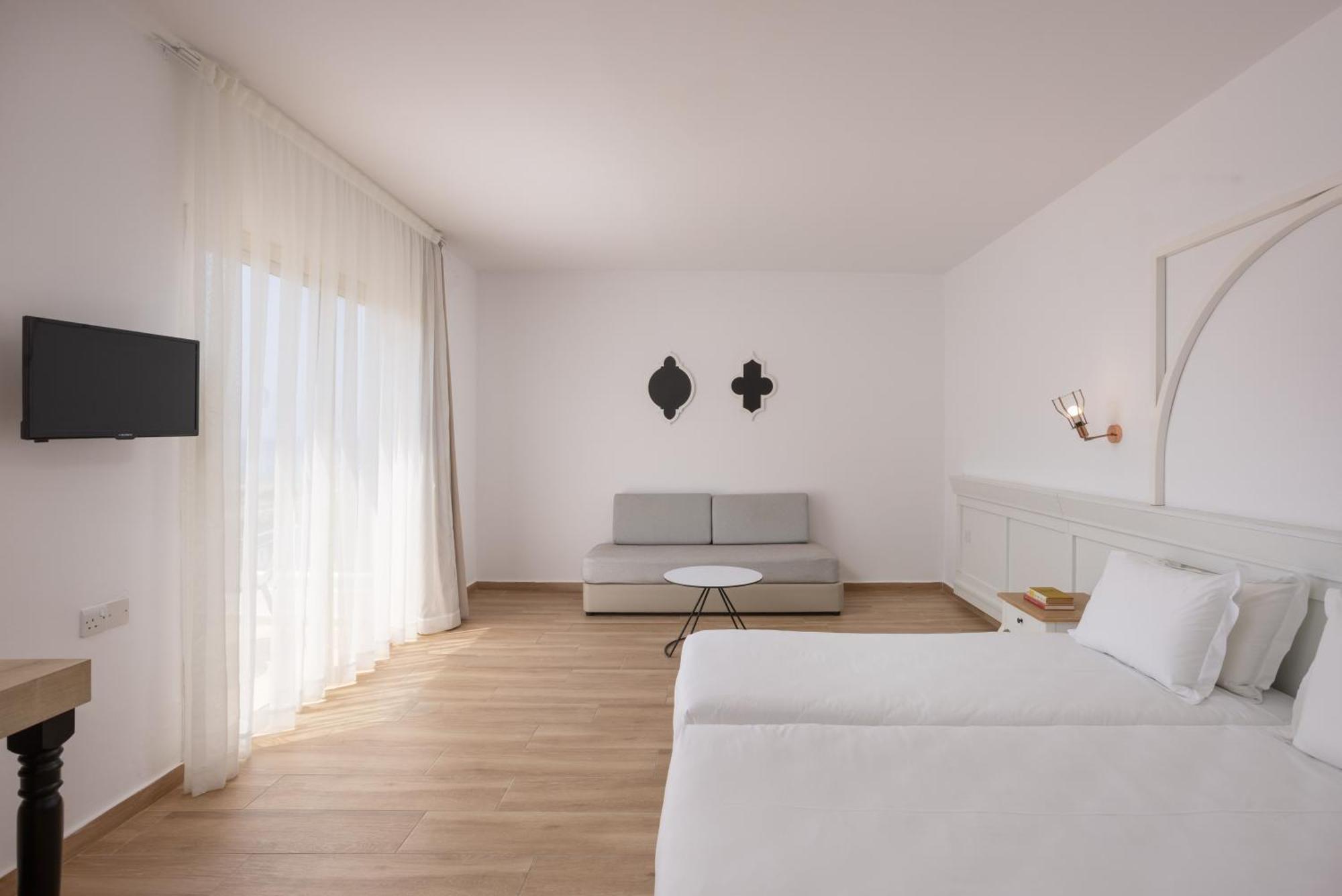 Aparthotel Atlantica Akteon 4*