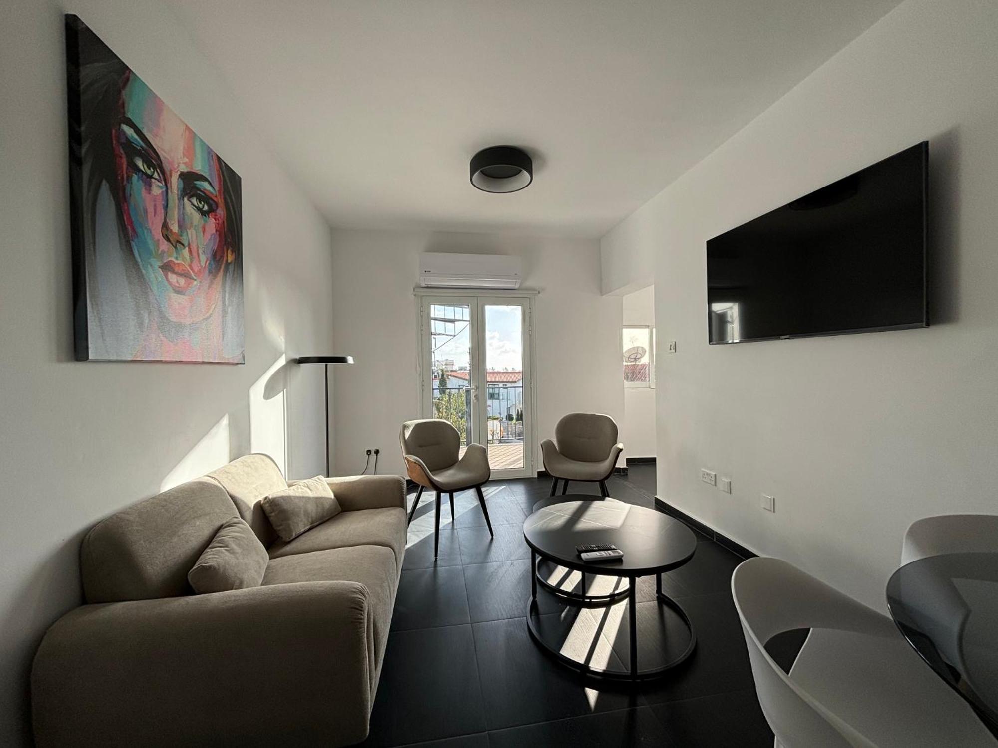 Venus Seaview 2b, Rooftop, Prime Location, *