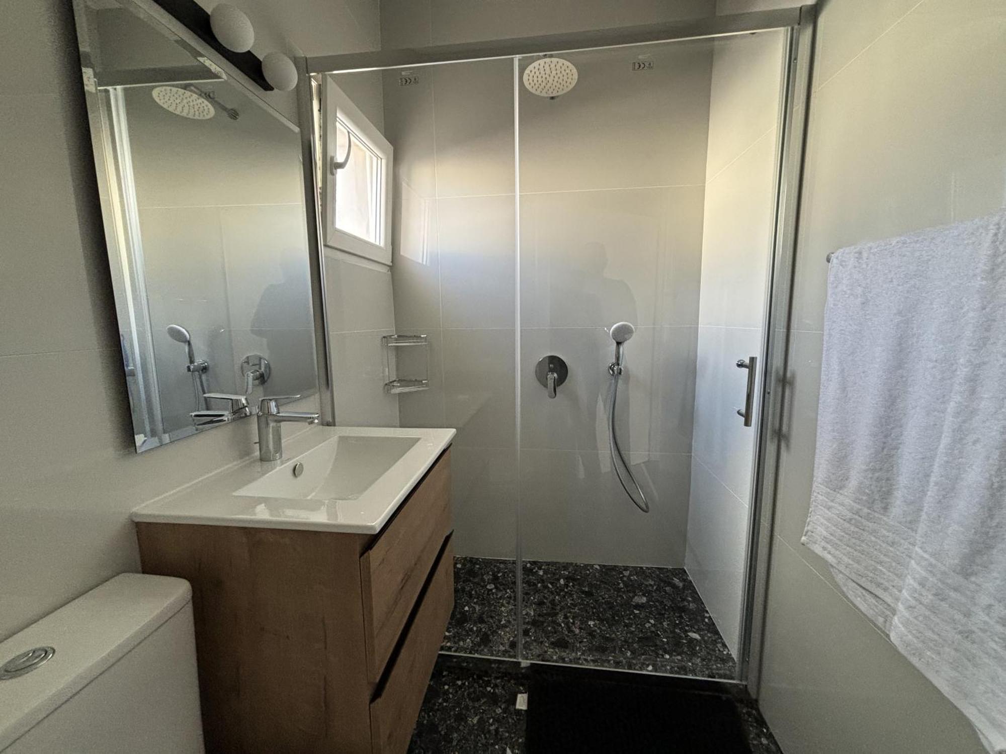 Apartment Venus Seaview 2b, Rooftop, Prime Location, Paphos