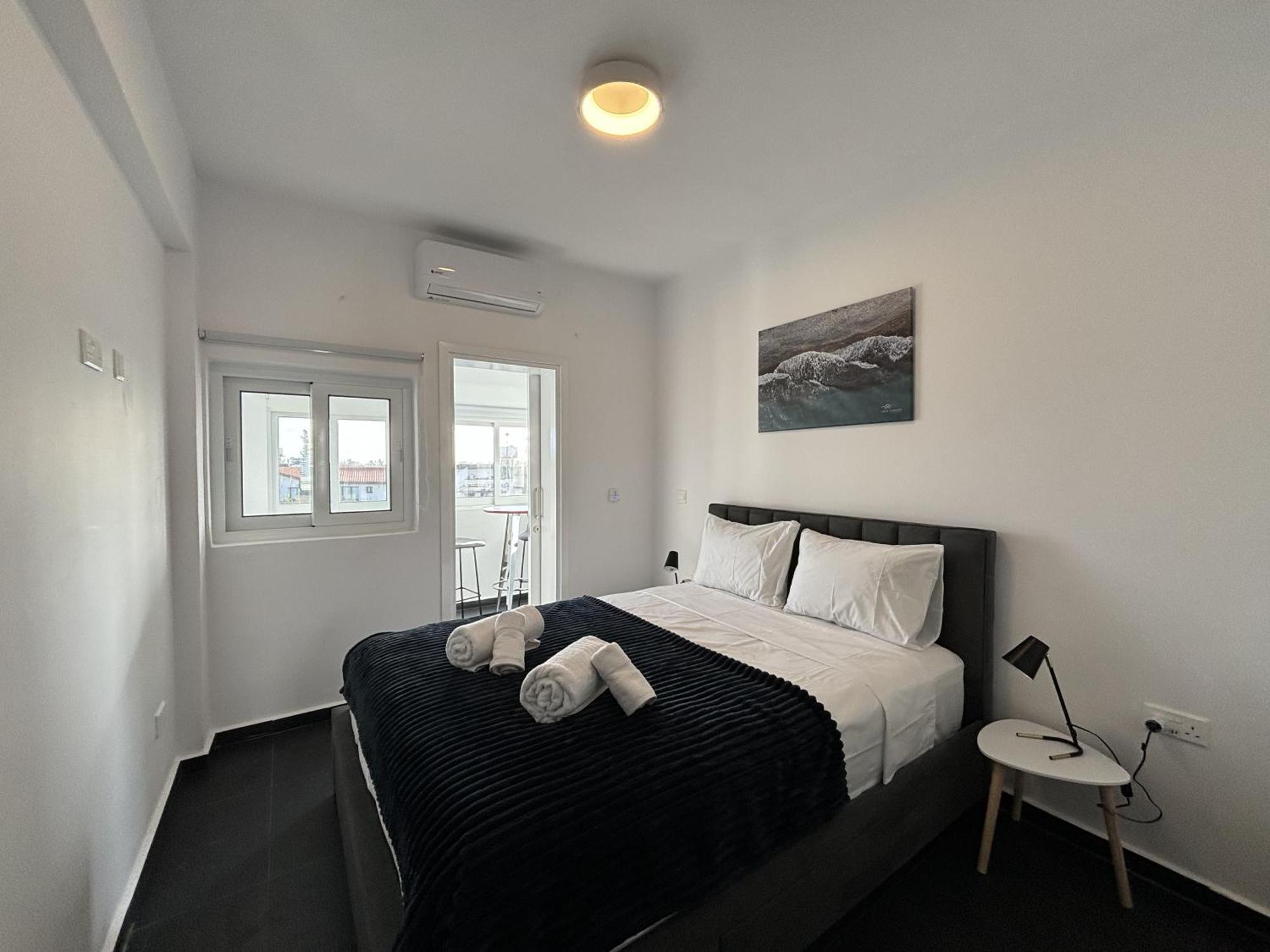 Venus Seaview 2b, Rooftop, Prime Location, *