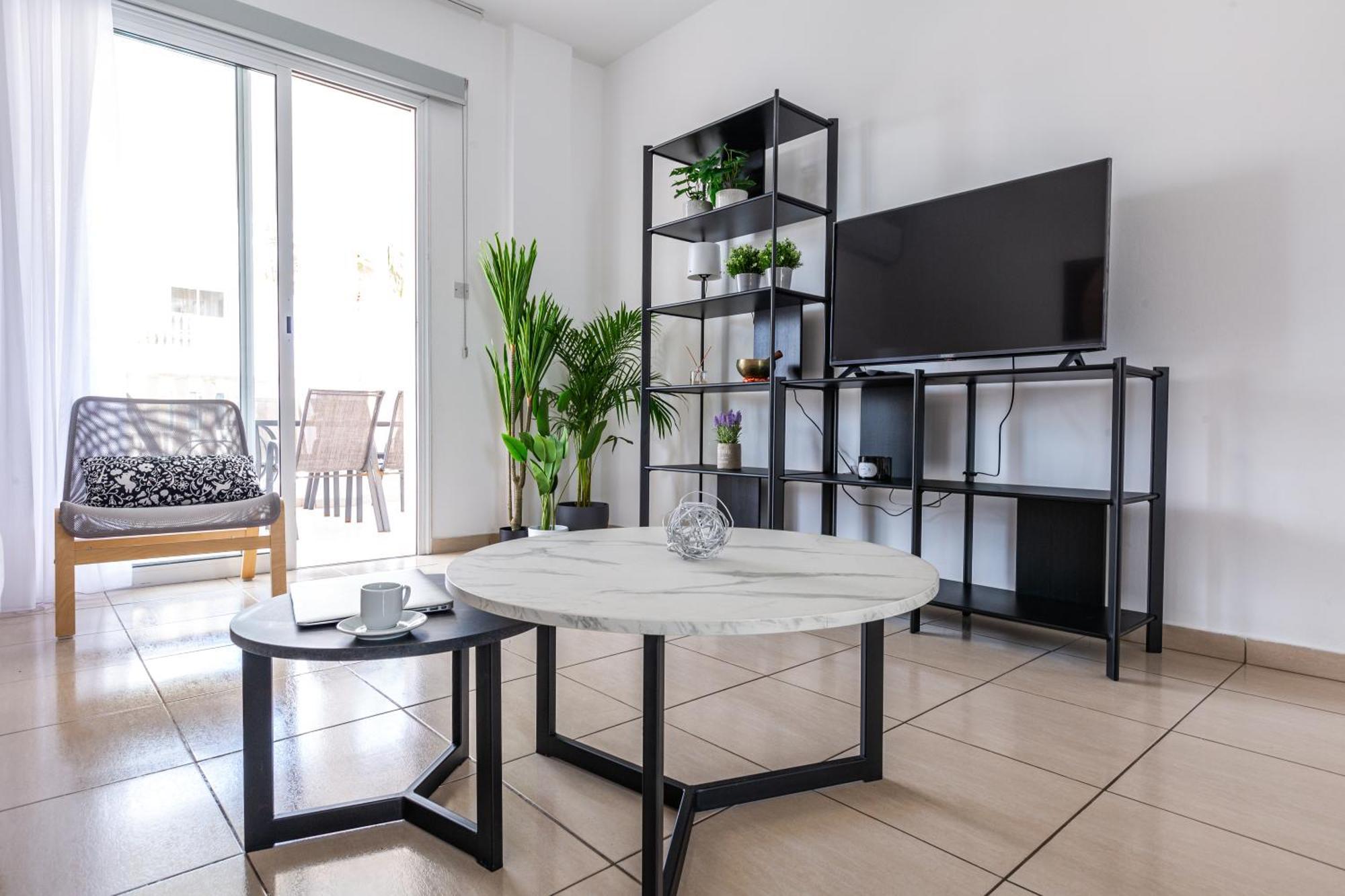 Apartment Beautiful 2 Bed In Cyprus *