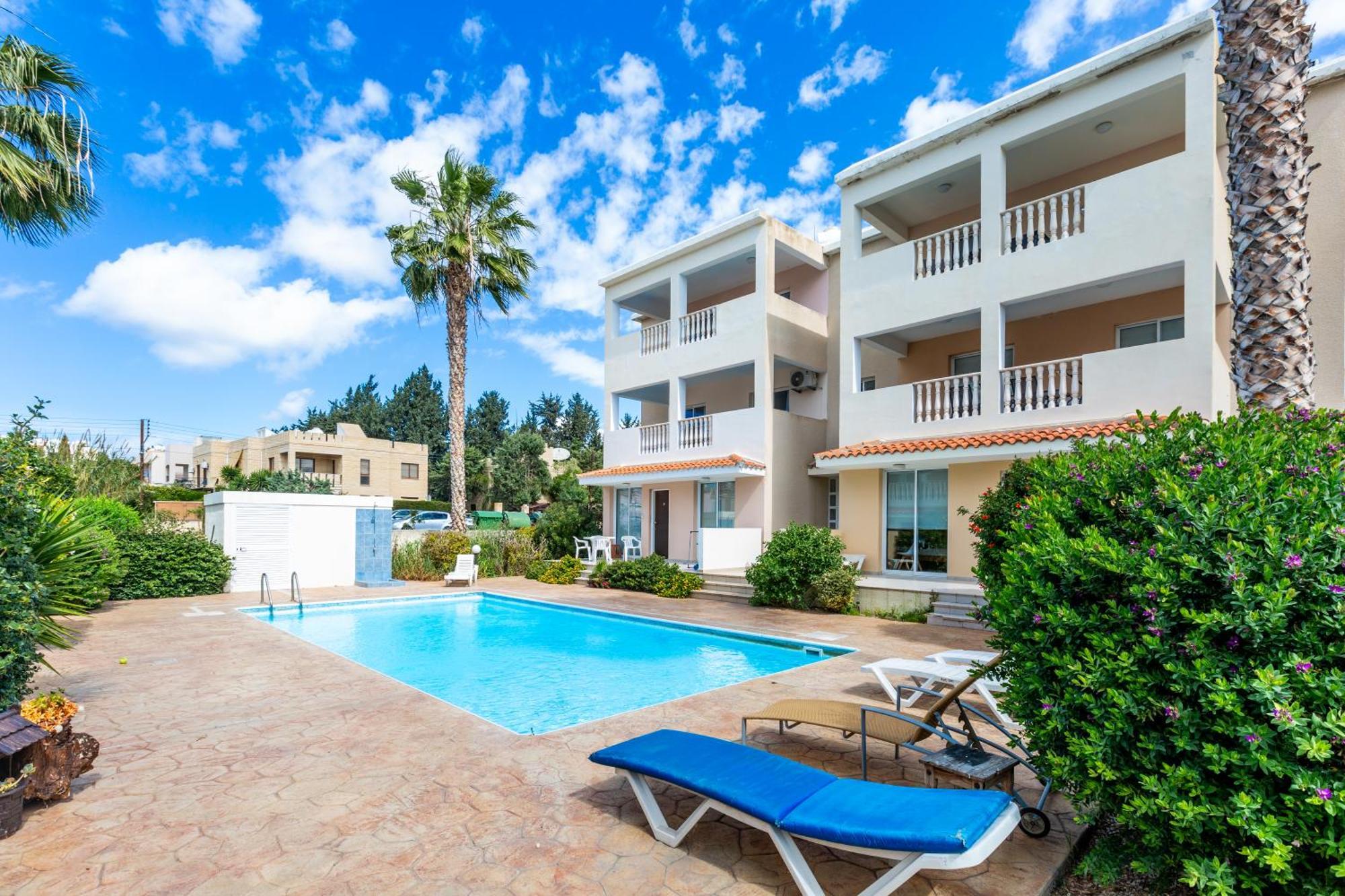 Apartment Beautiful 2 Bed In Cyprus