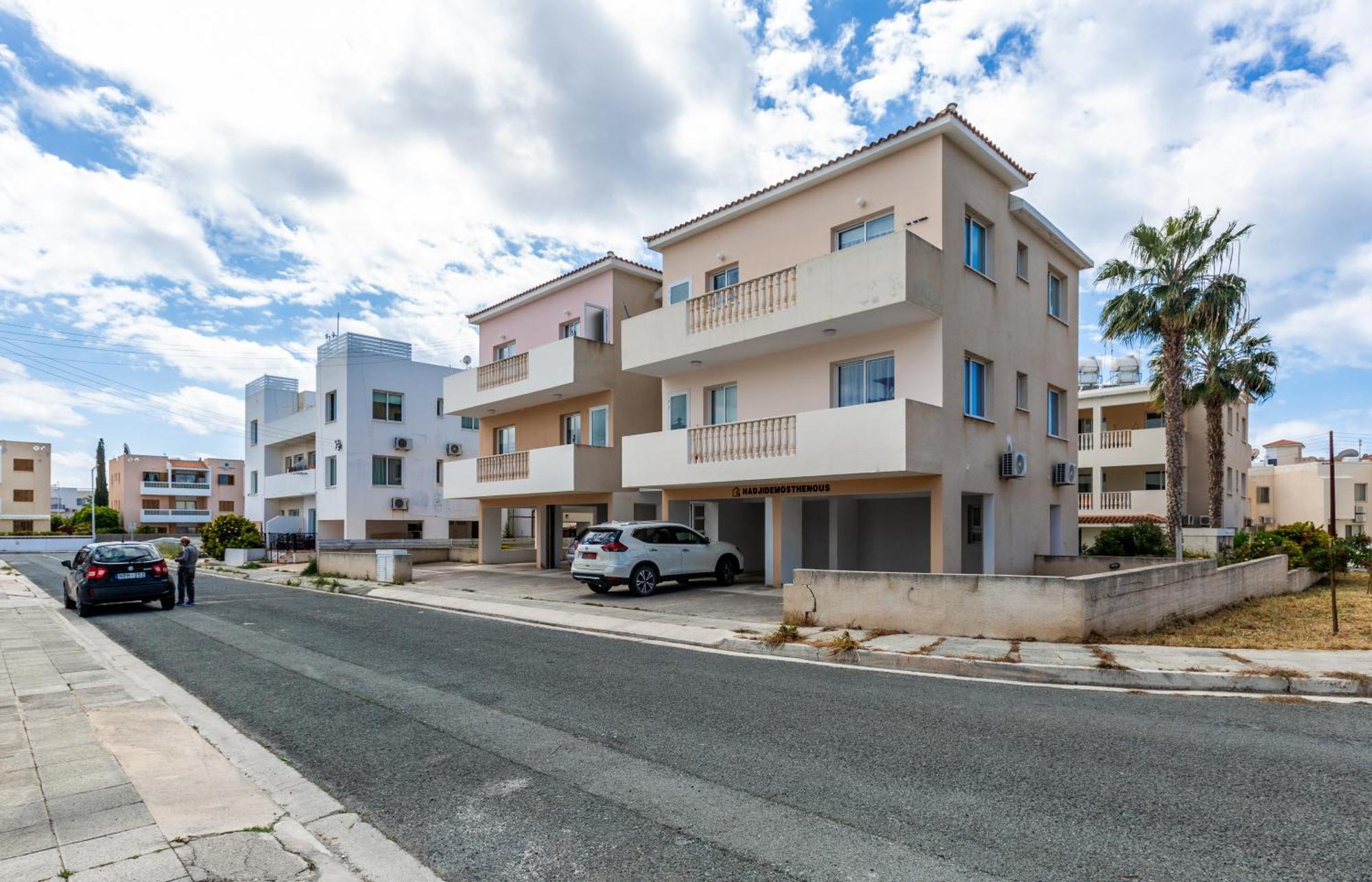 Apartment Beautiful 2 Bed In Cyprus