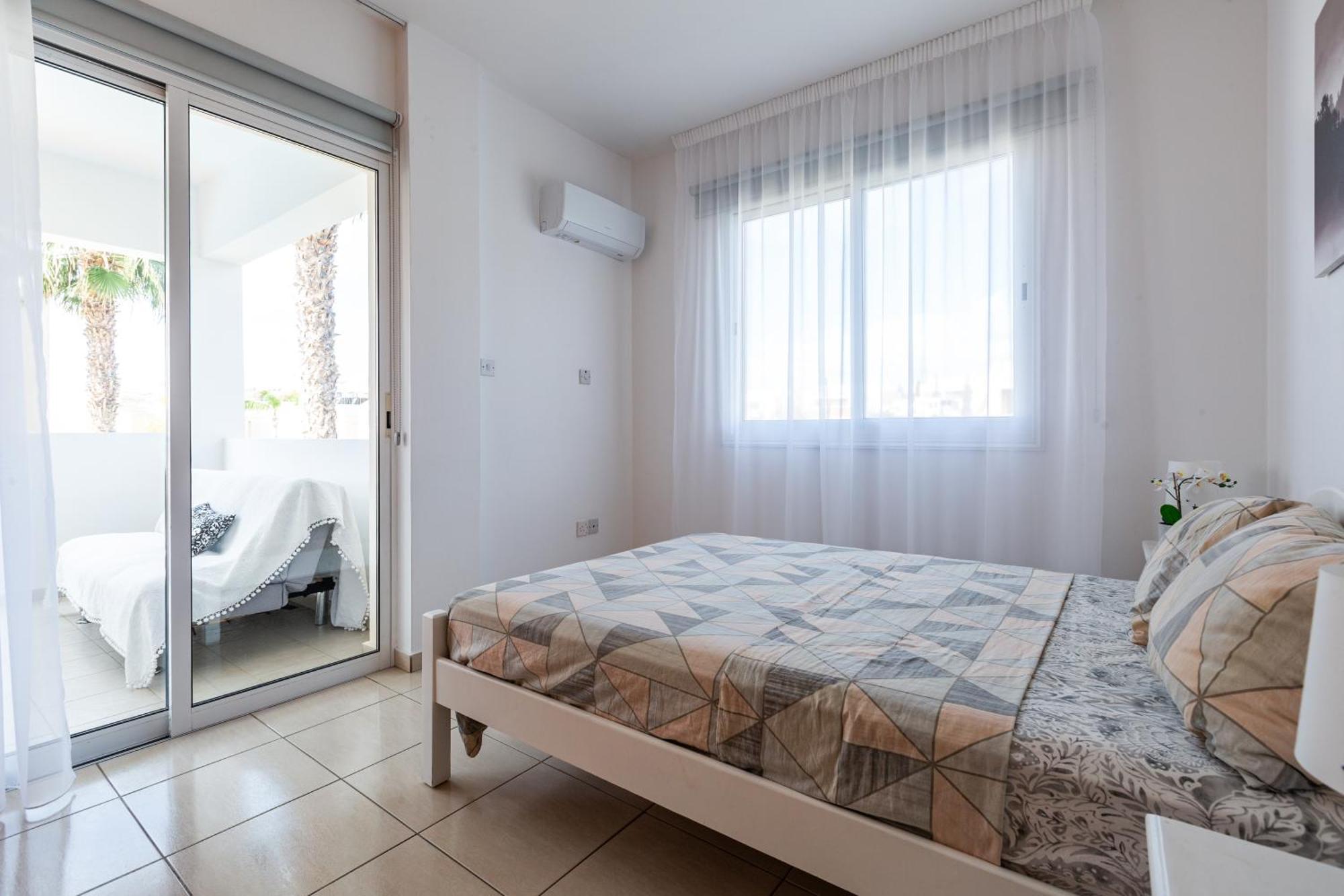 Beautiful 2 Bed In Cyprus Apartment *