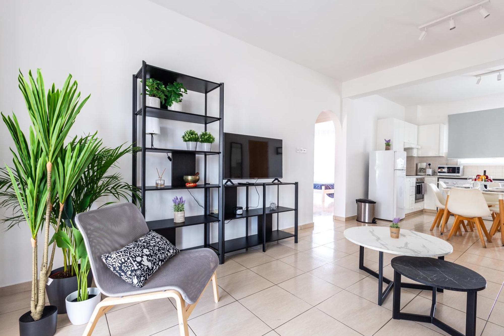 Apartment Beautiful 2 Bed In Cyprus