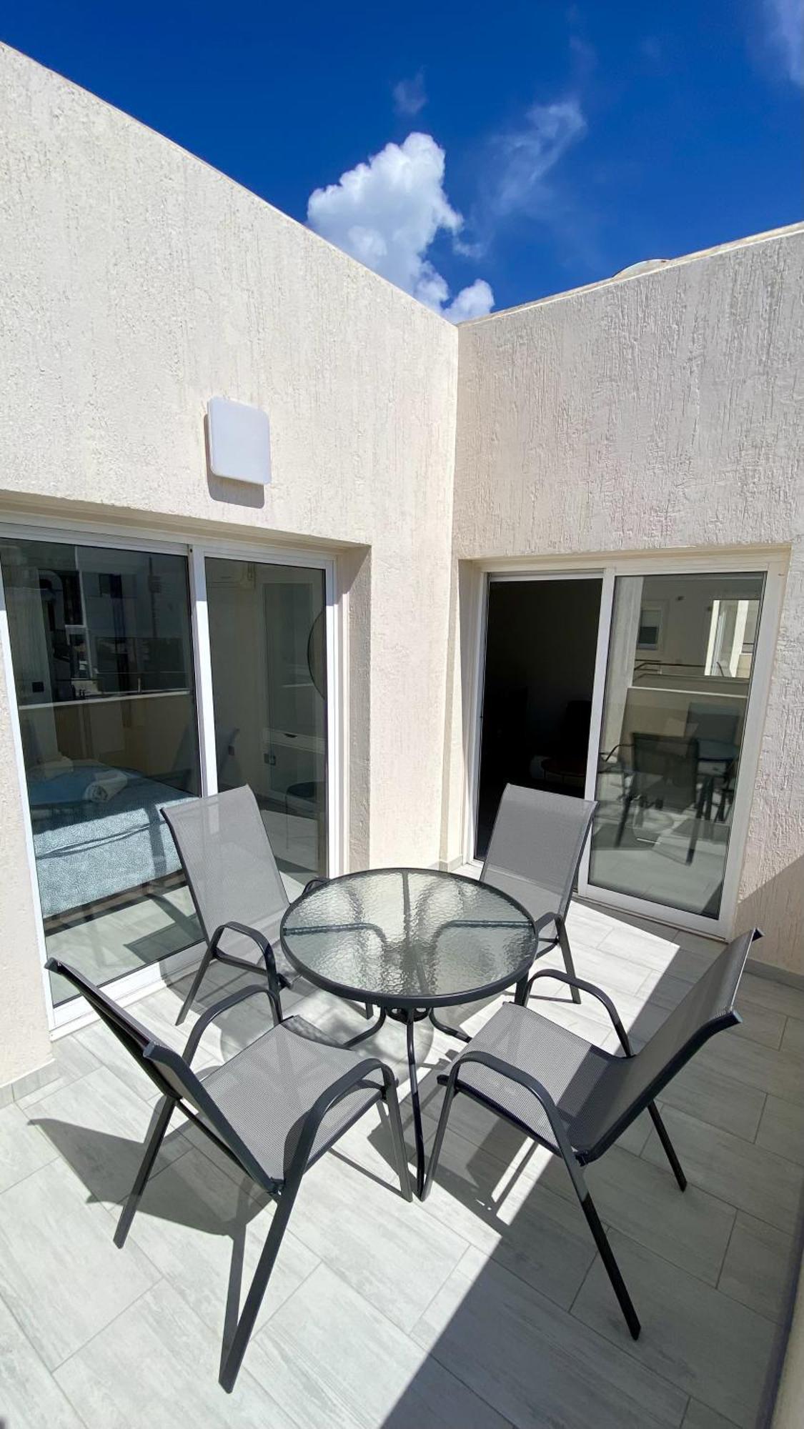Deluxe Limnaria 155 Apartment Paphos