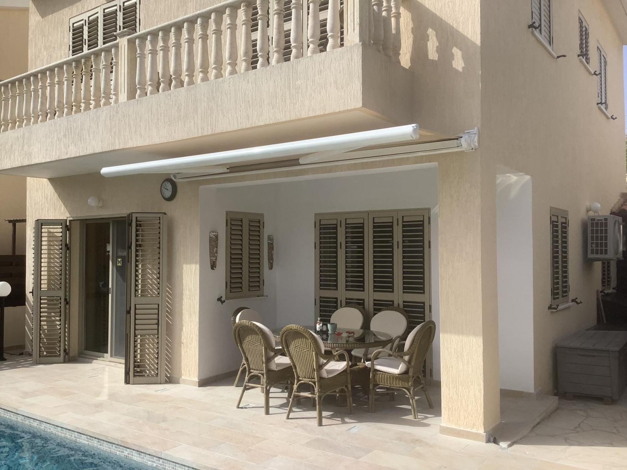 Tala View Villa *
