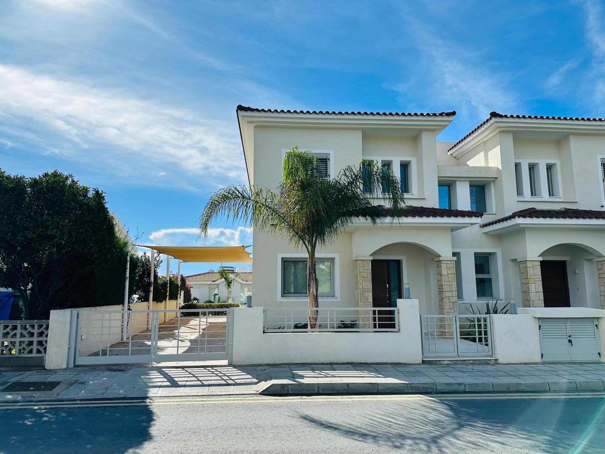 Coral Bay Villa