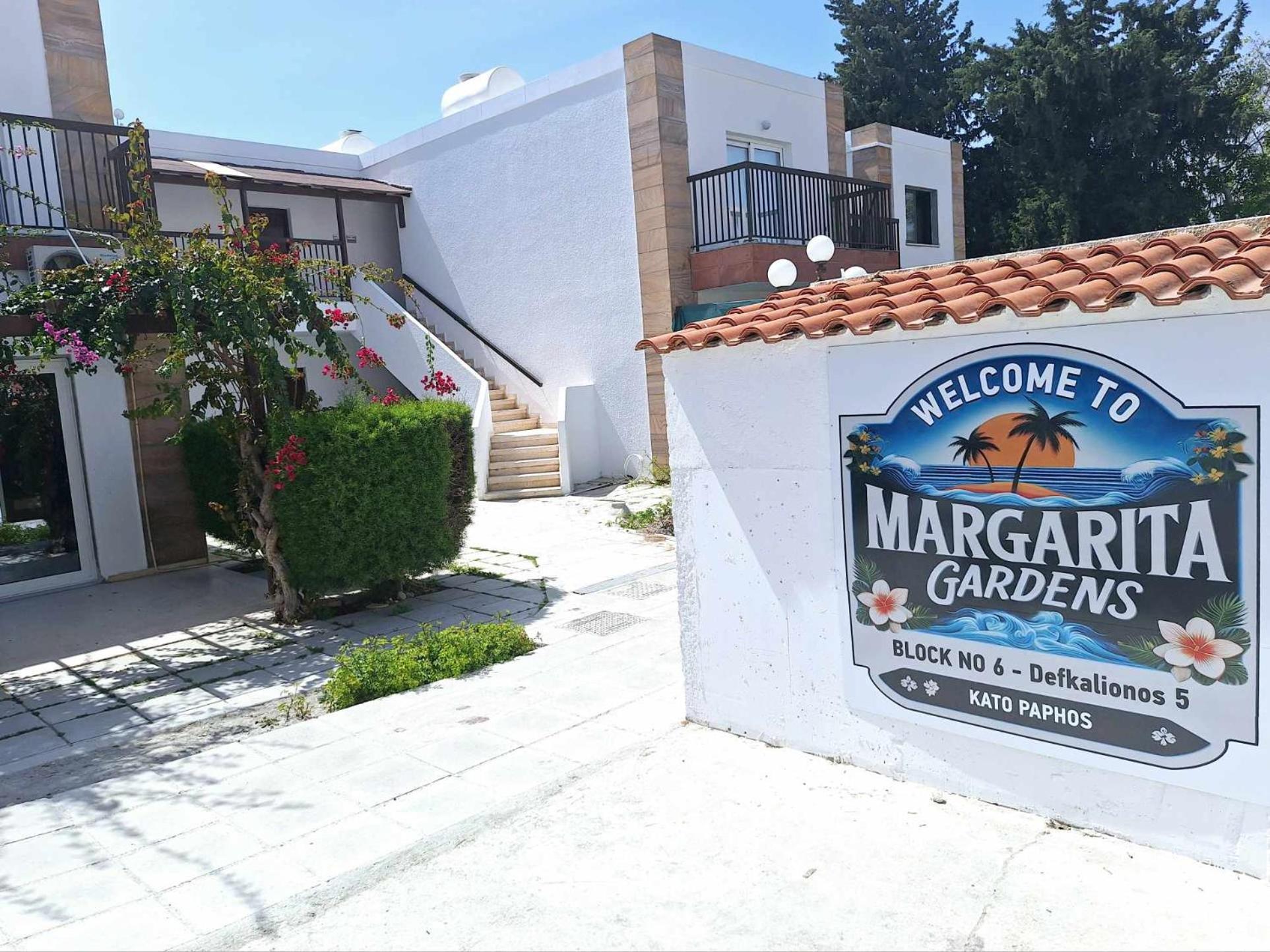 Apartment Stylish Kato Close To & Vibrant Harbor Life