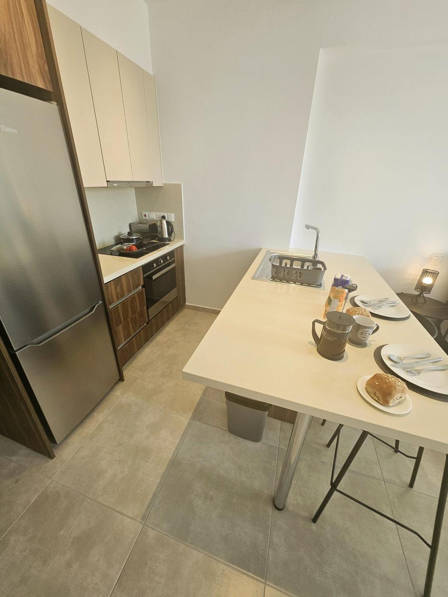 New, Modern Studio, Universal Residences