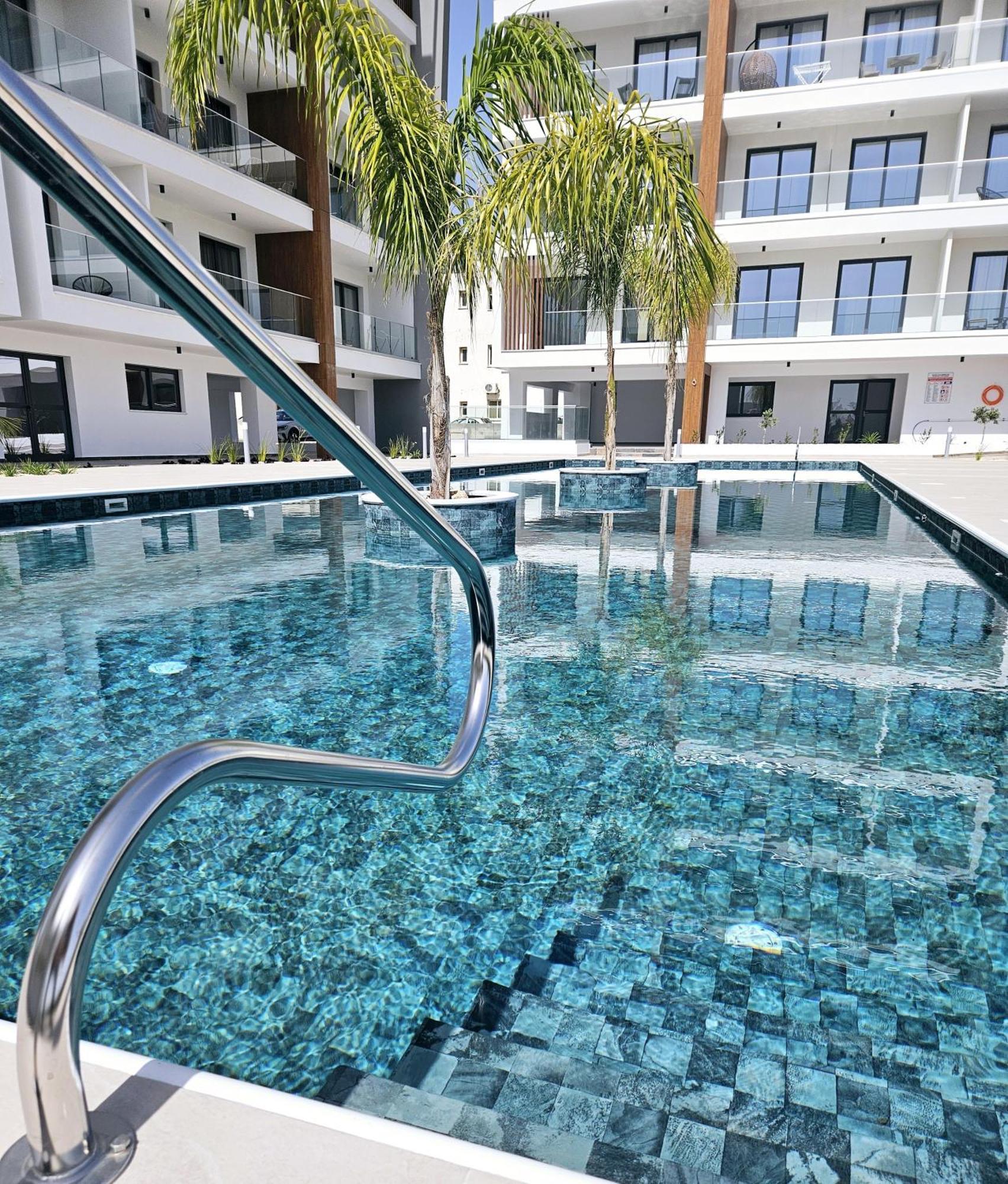 New, Modern Studio, Universal Residences *