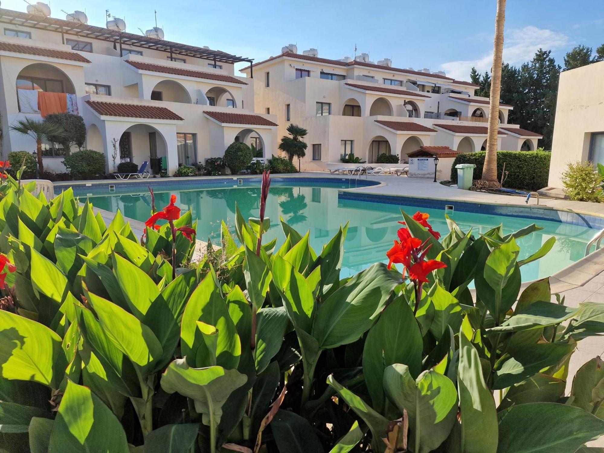 Apartment Blue Pearl With Pool In Kato Paphos