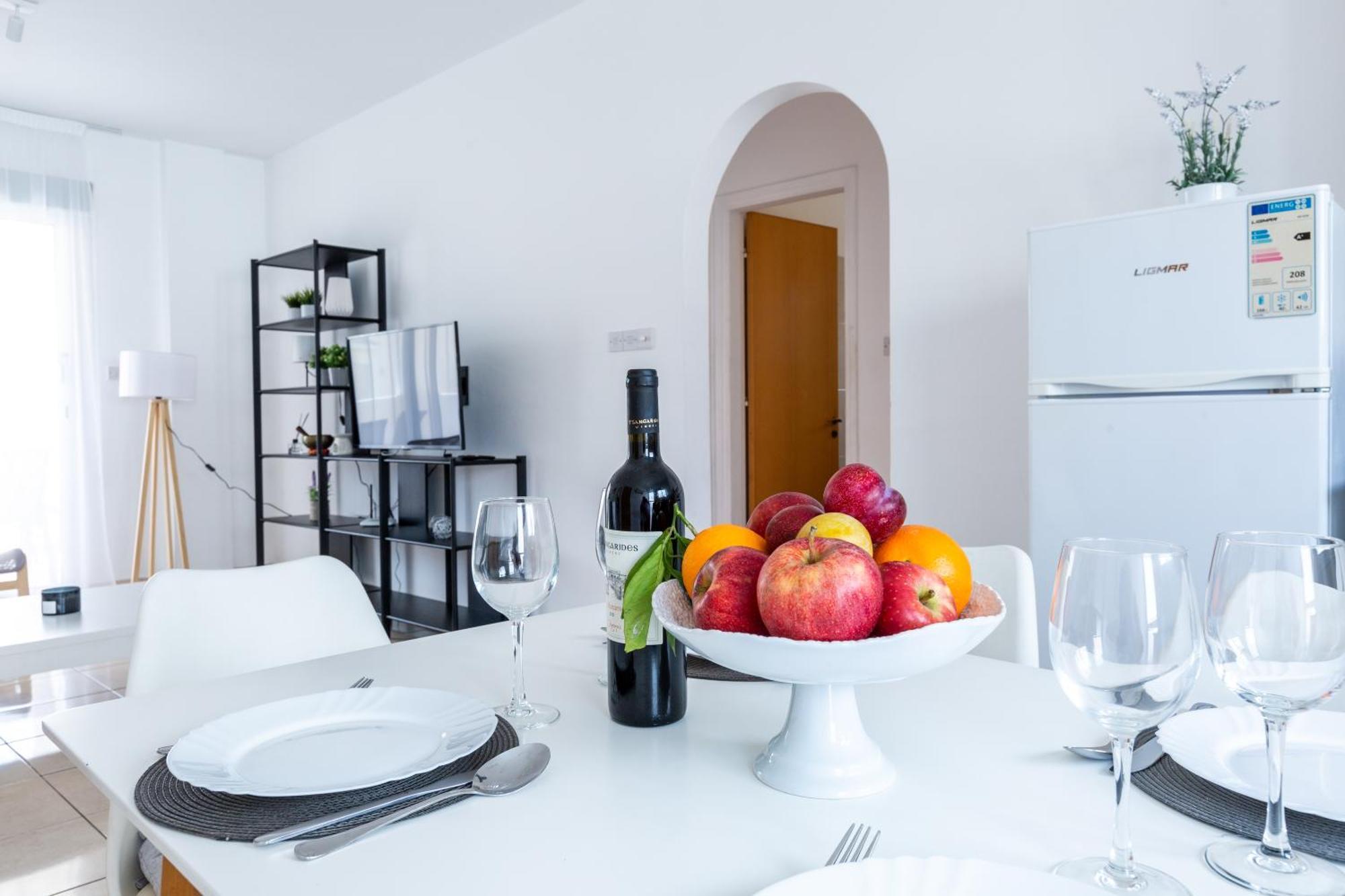 Apartment Just Renovated Beautiful 2 Bed Apartment In Paphos 5 Min Drive To The Beach Paphos