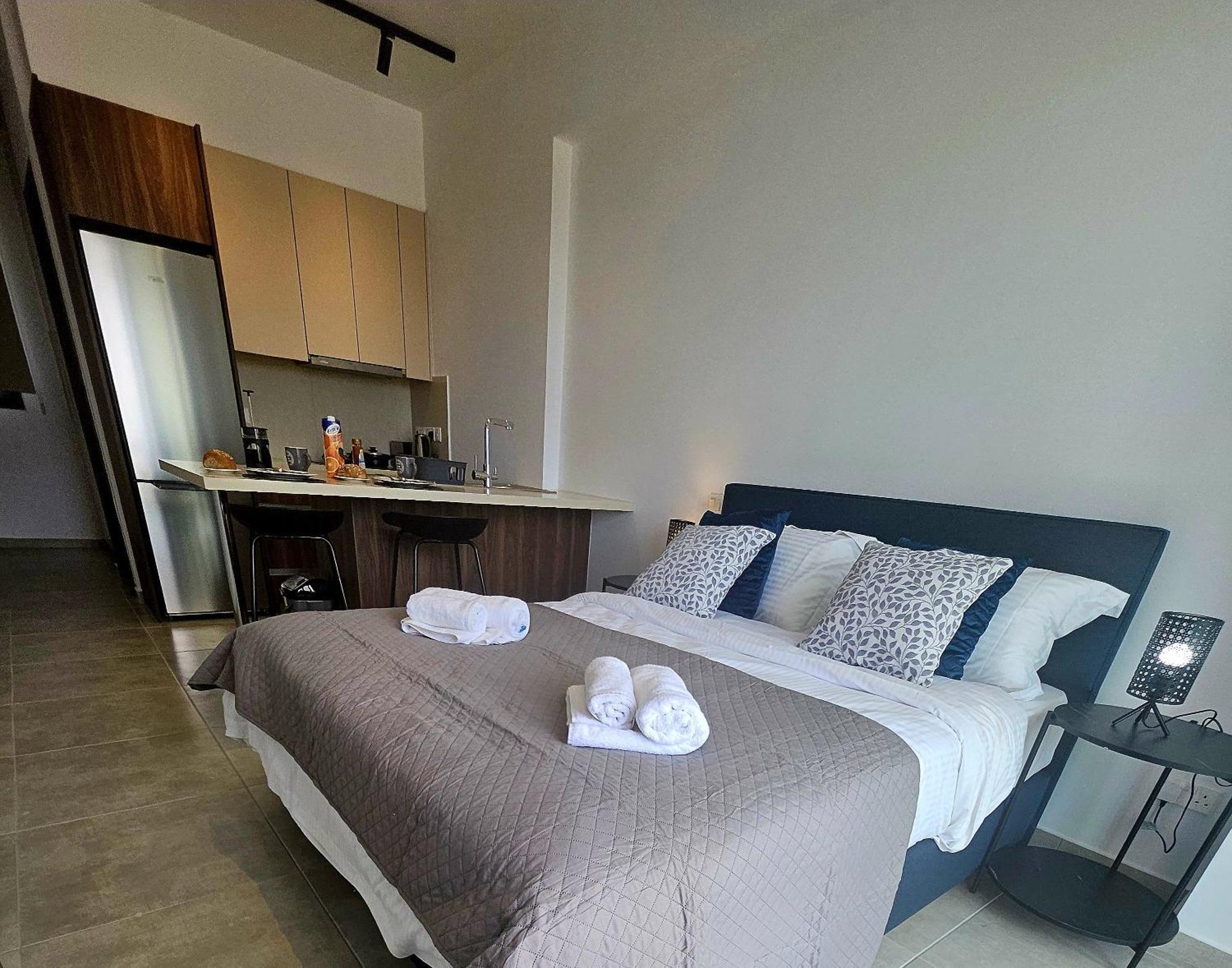 Apartment New, Modern Studio, Universal Residences *