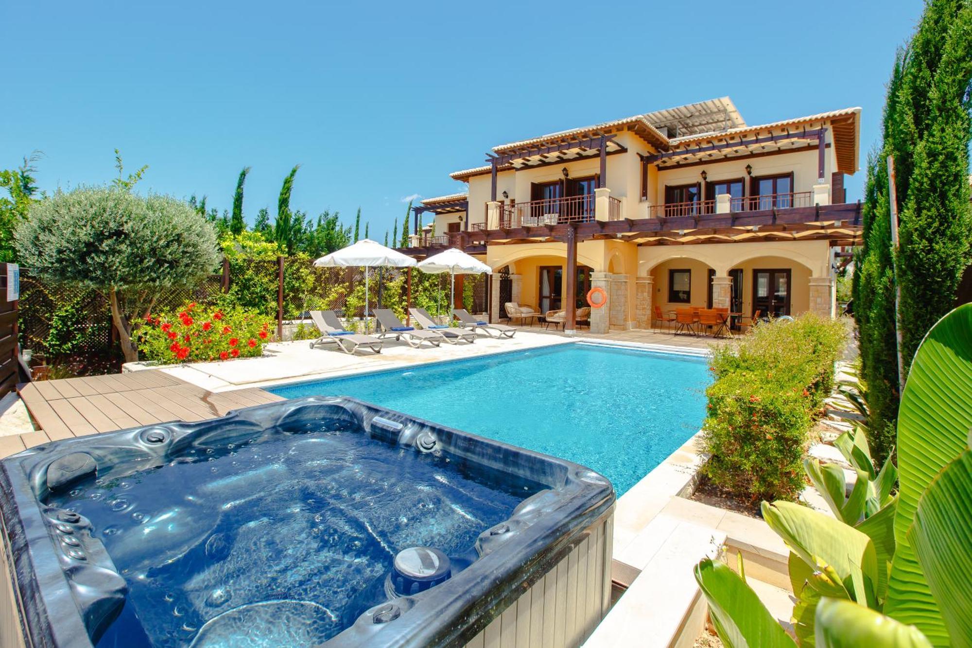 Luxury Aj 06 With Private Heated Pool Villa