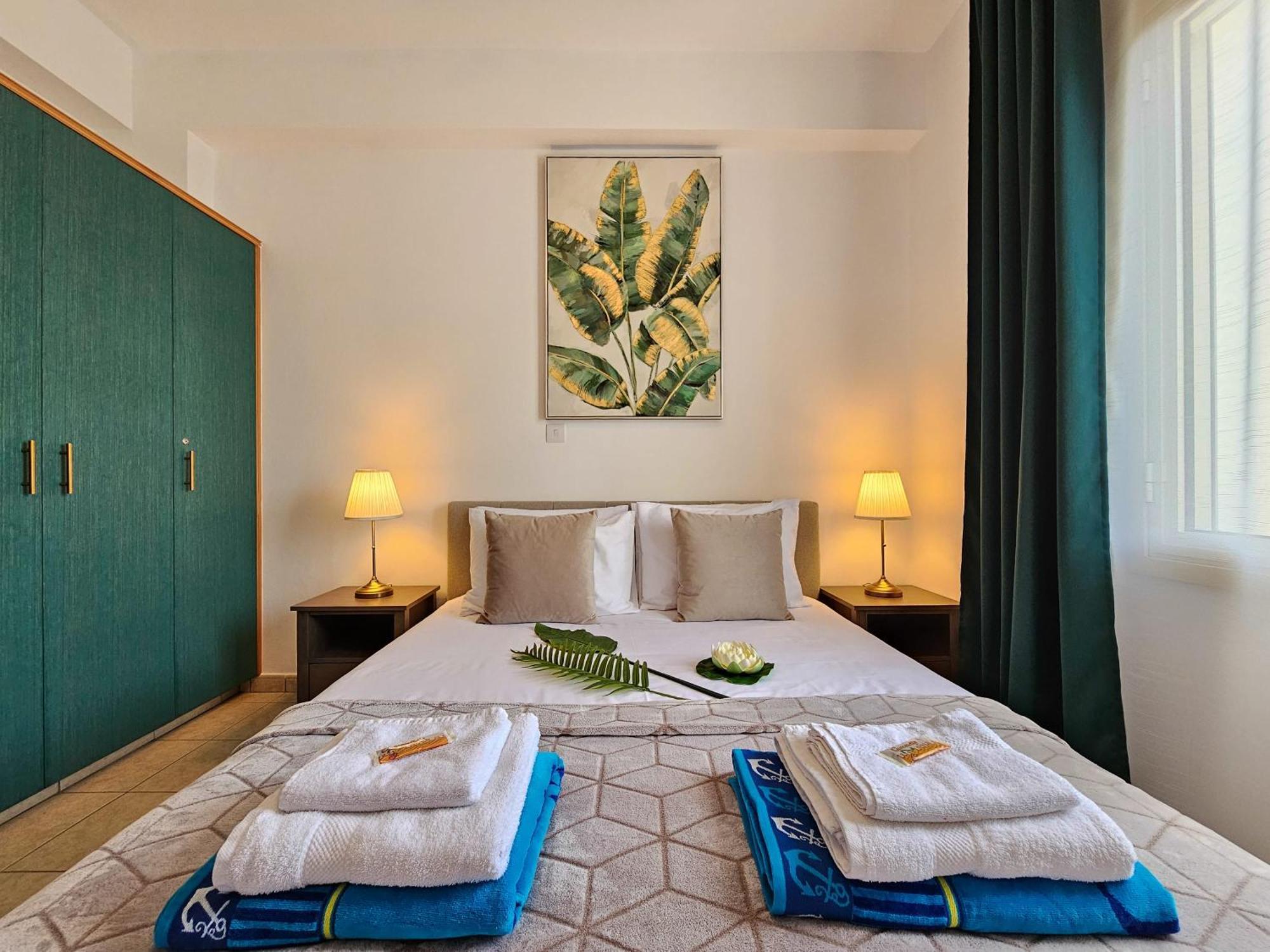Aphrodites Pearl Luxury 3 Bed *