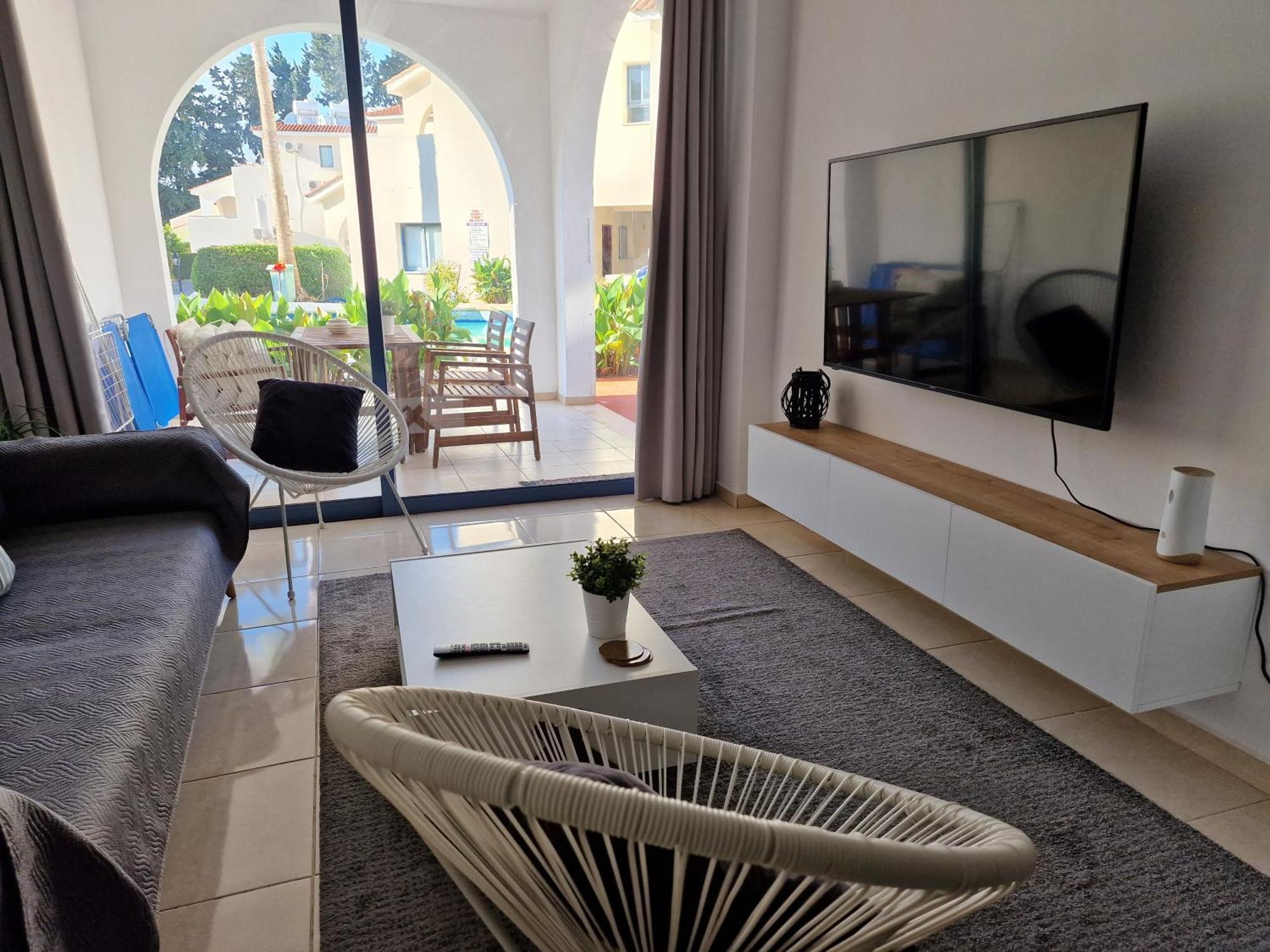Blue Pearl With Pool In Kato Apartment Paphos