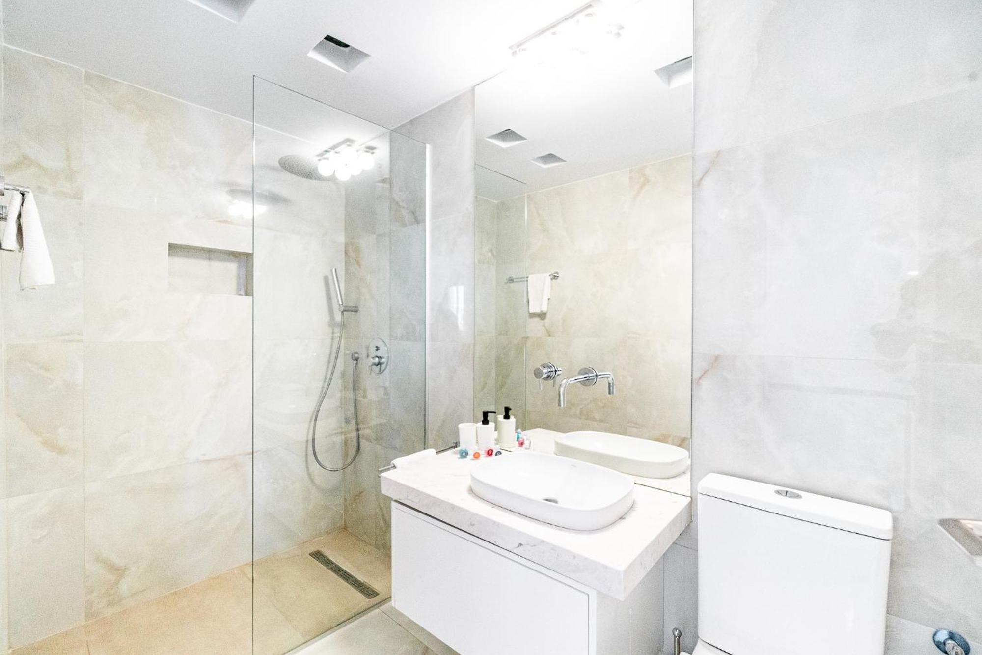 Pousada Luxurious One Maisonette By Ezoria Paphos