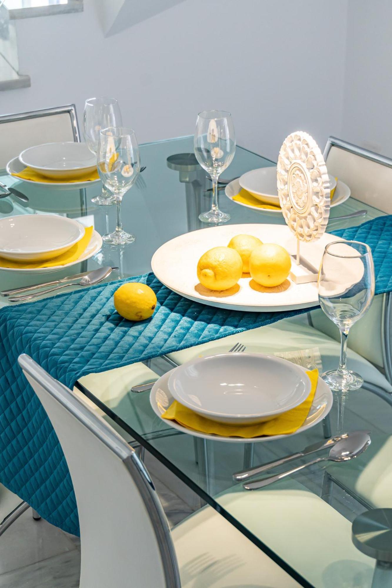 Luxurious One Maisonette By Ezoria Pousada *