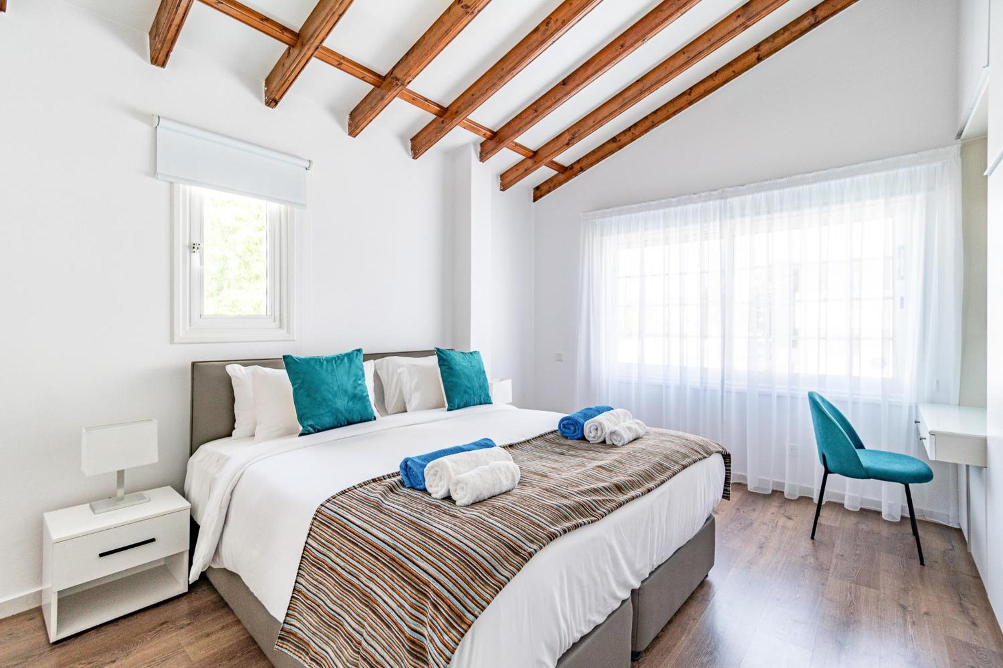 Luxurious One Maisonette By Ezoria Pousada
