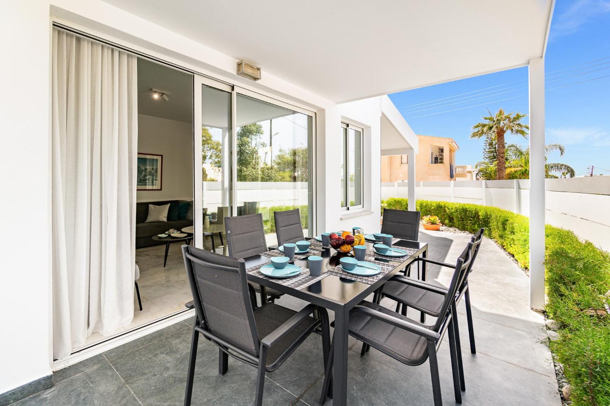 Luxurious One Maisonette By Ezoria * Paphos