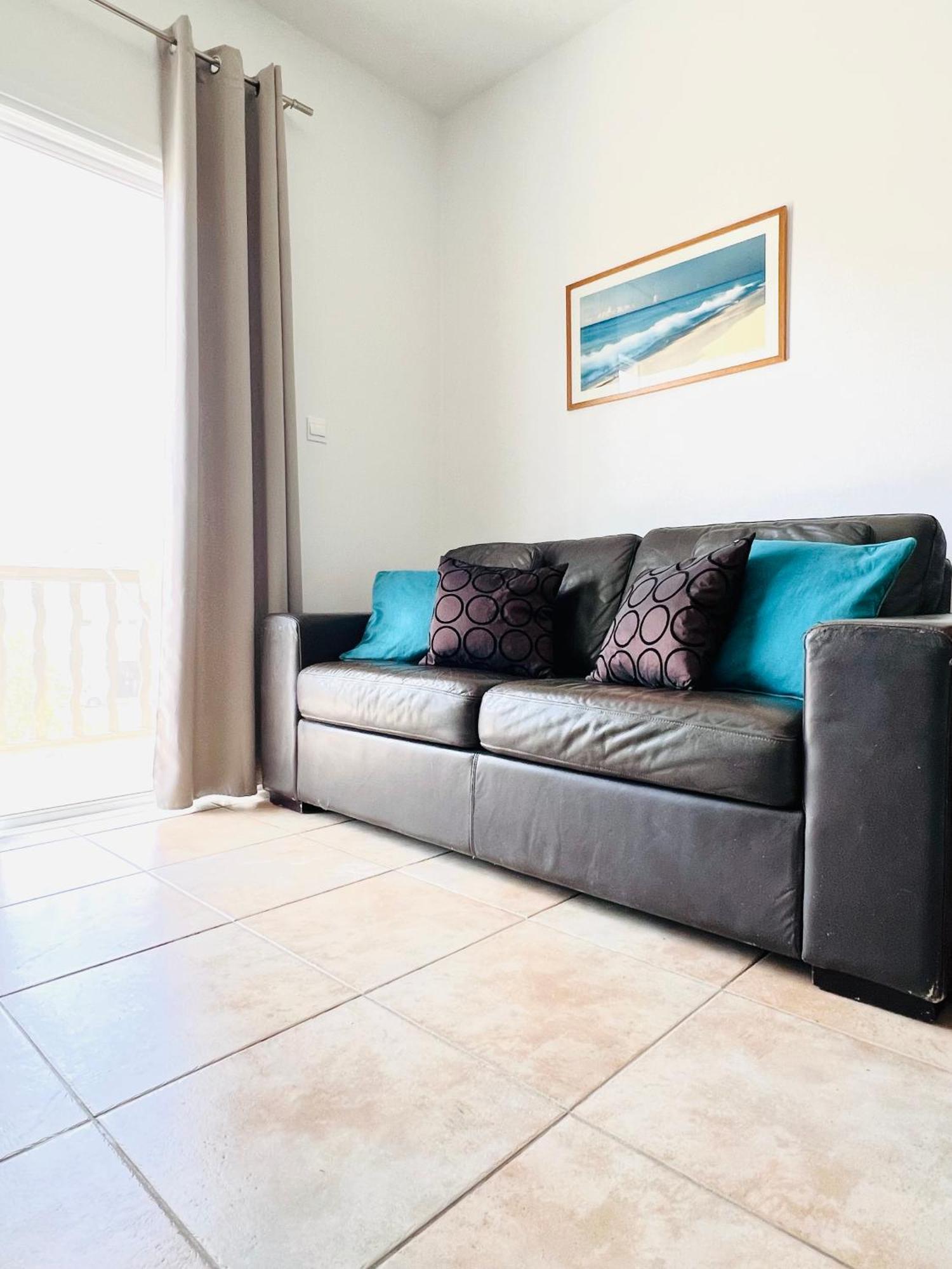 Cosy Sunny One Bedroom