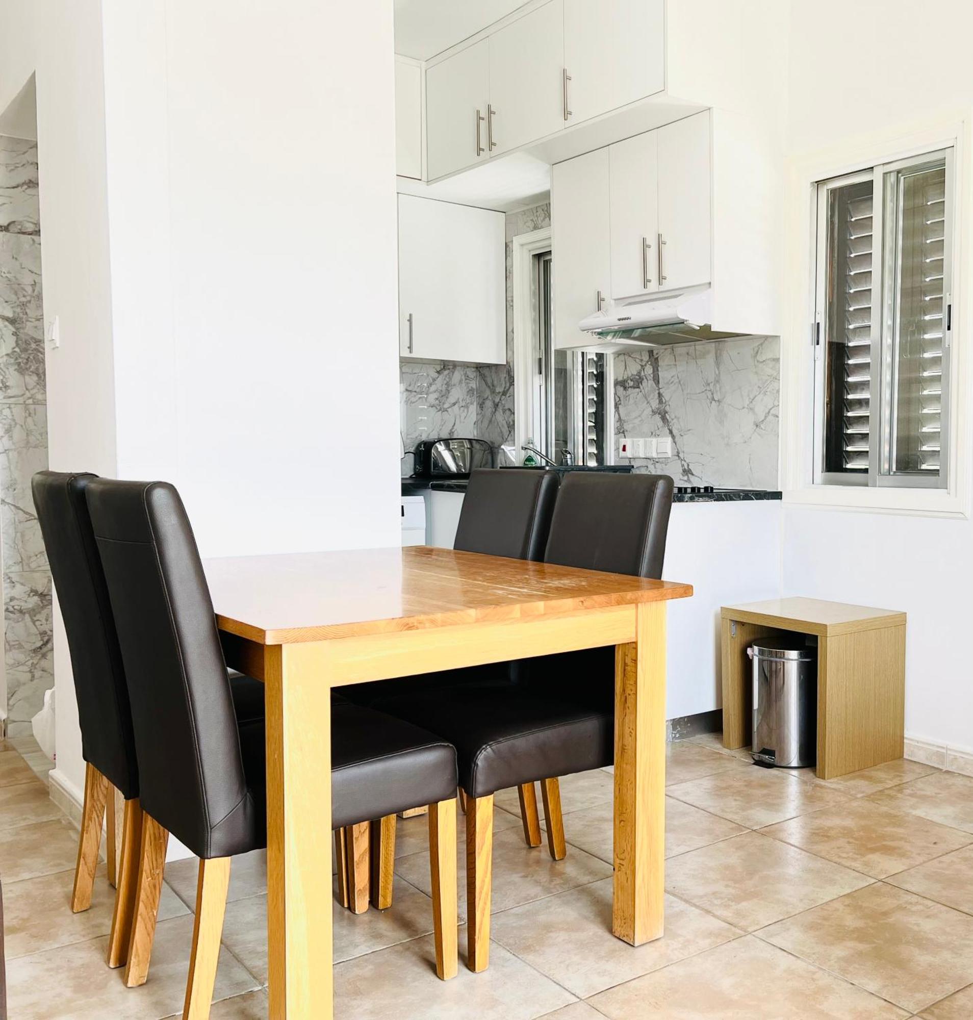 Cosy Sunny One Bedroom Apartment