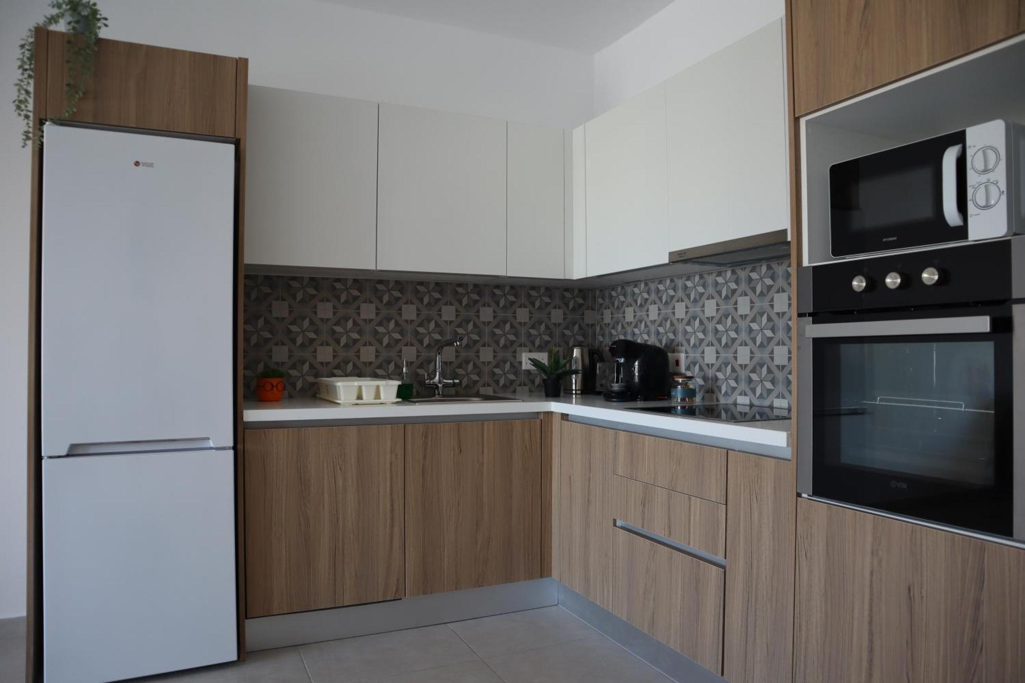 Taheli In Tourist Area Apartamento Paphos