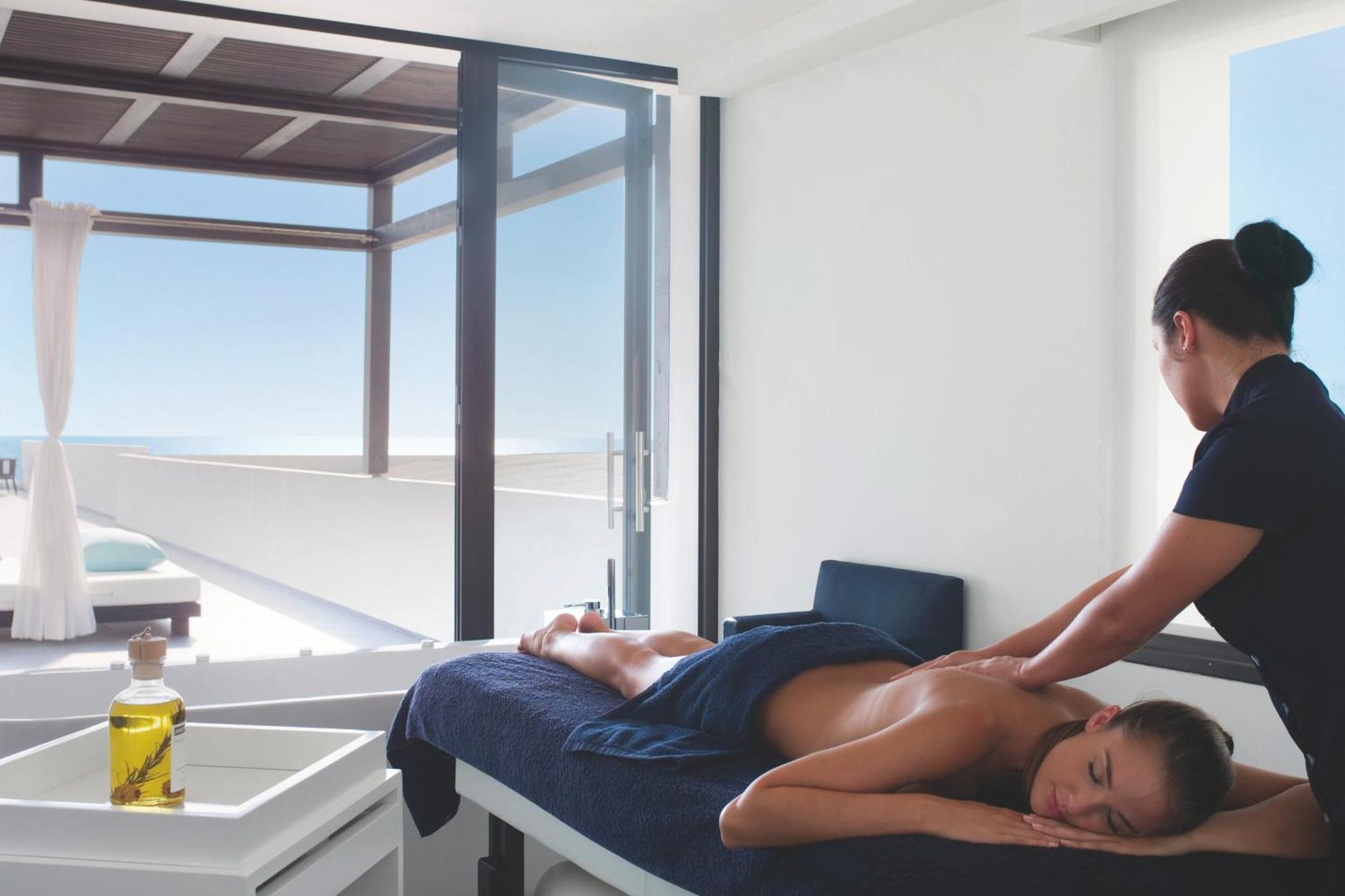 Hotel Almyra 5*