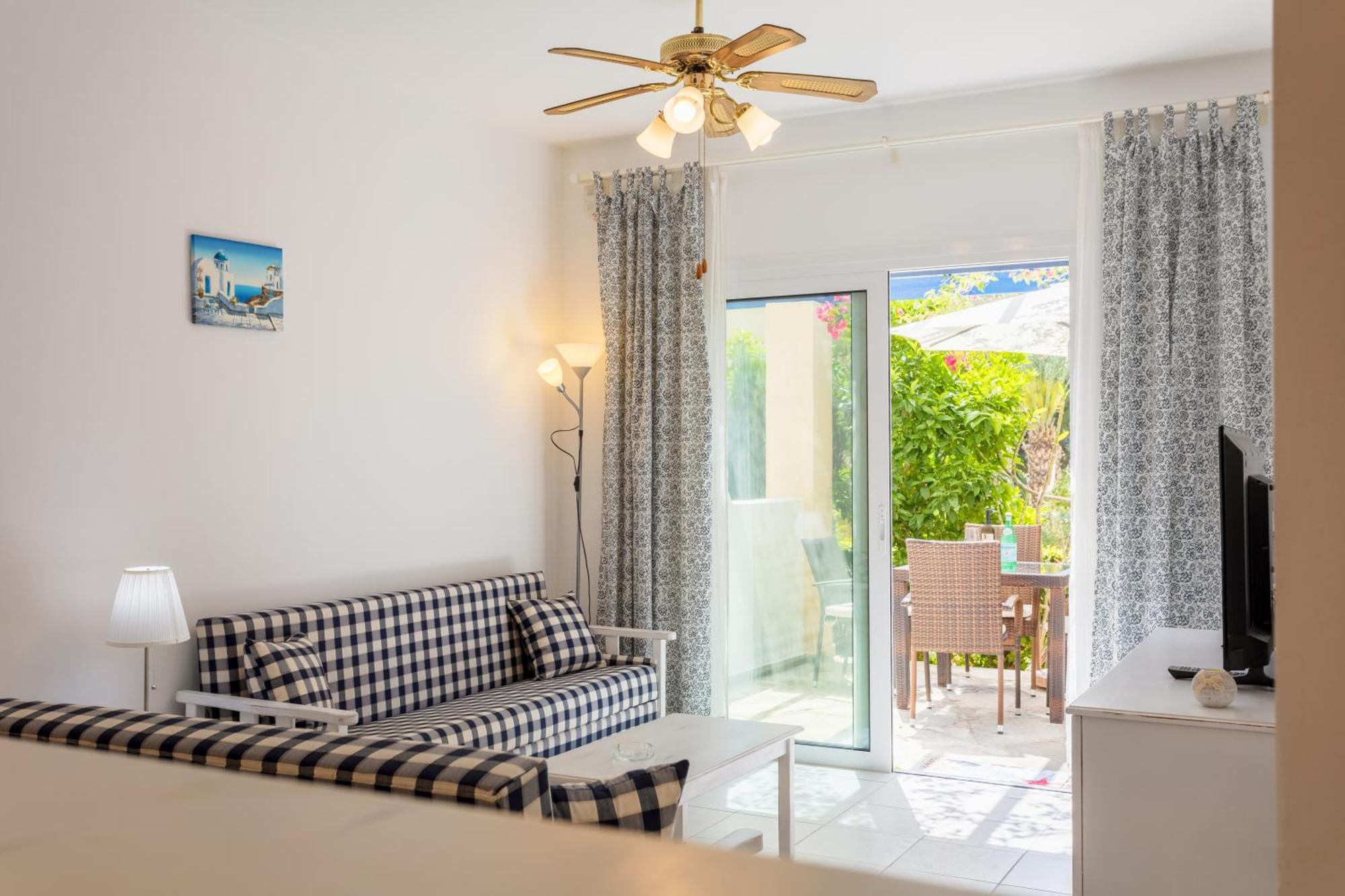 Apartment Regina Gardens Lovely *