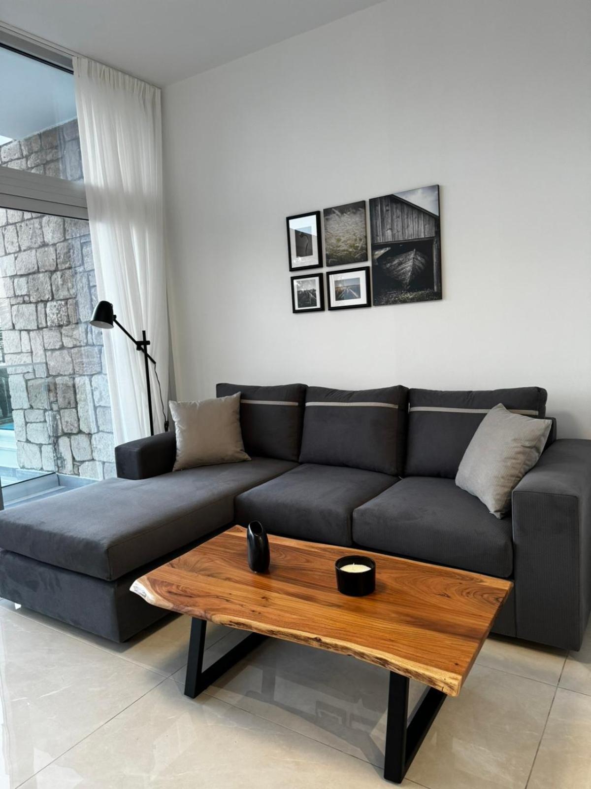 Apartment Seaside Gem 2-beds