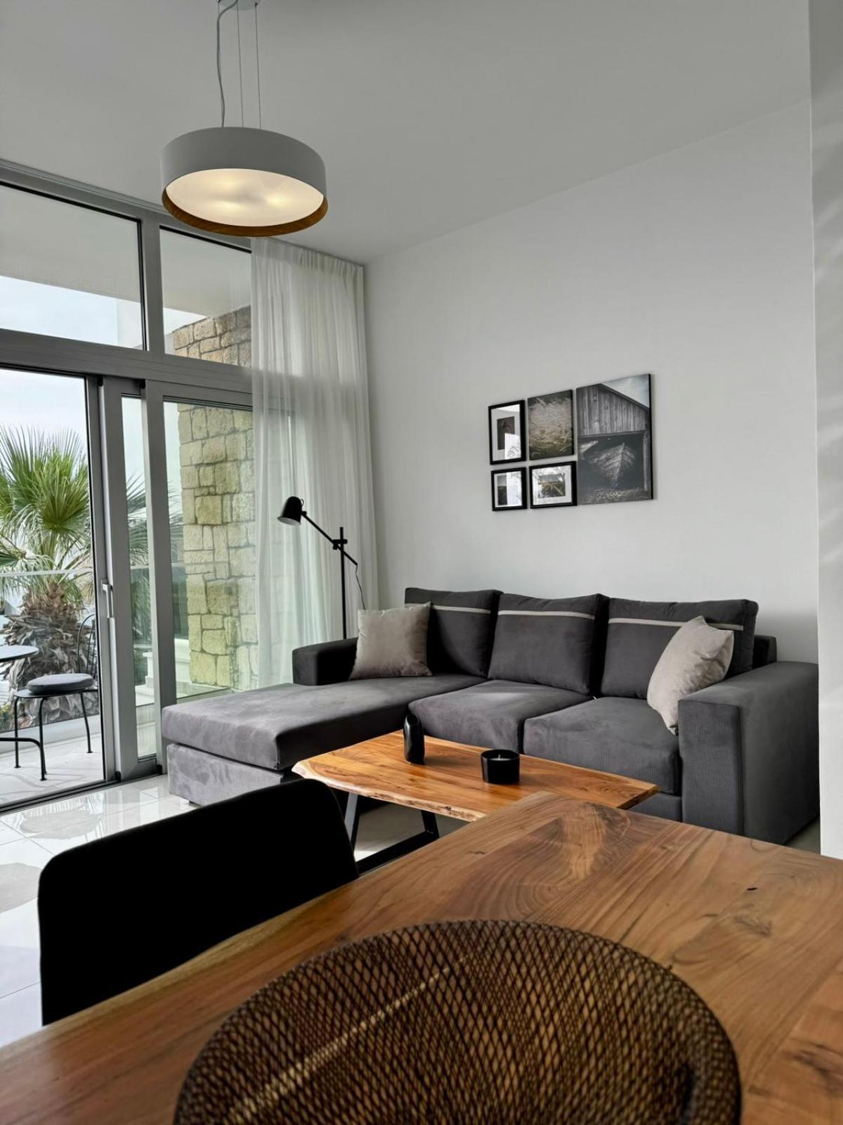 Apartment Seaside Gem 2-beds Paphos