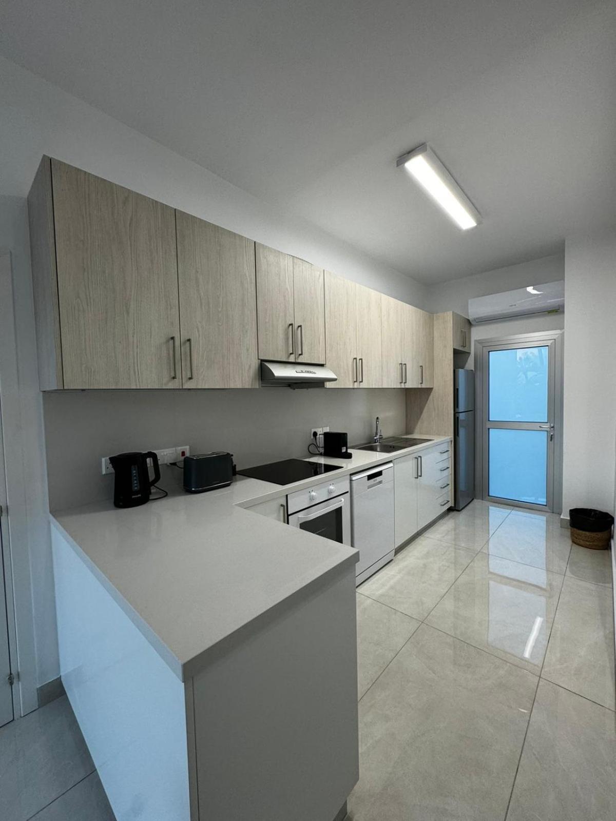 Apartment Seaside Gem 2-beds Paphos