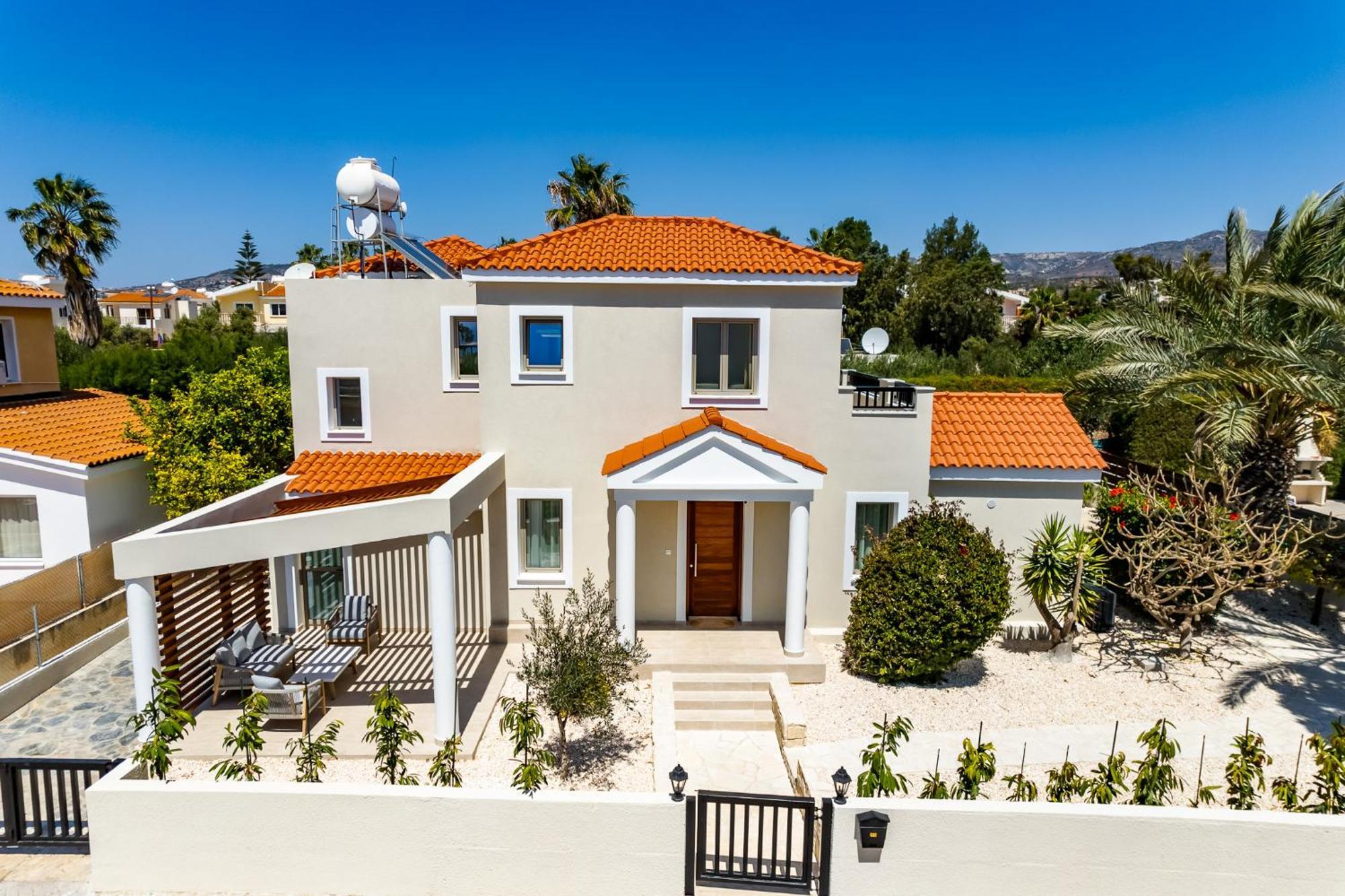 Villa Sophia By Ezoria Paphos