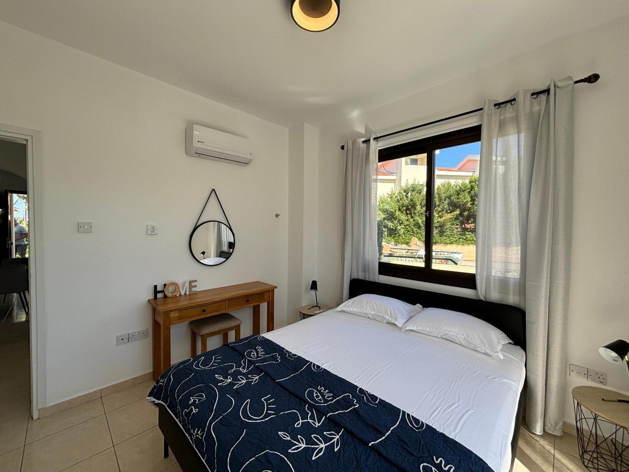 Faros Seabreeze 1b, Pool, Seaside, Apartment Paphos