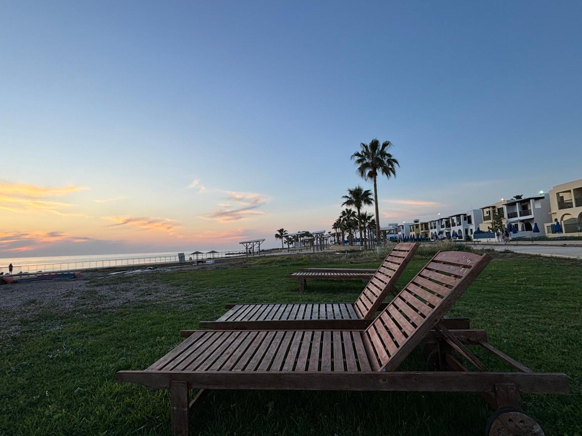 Faros Seabreeze 1b, Pool, Seaside, Apartment Paphos