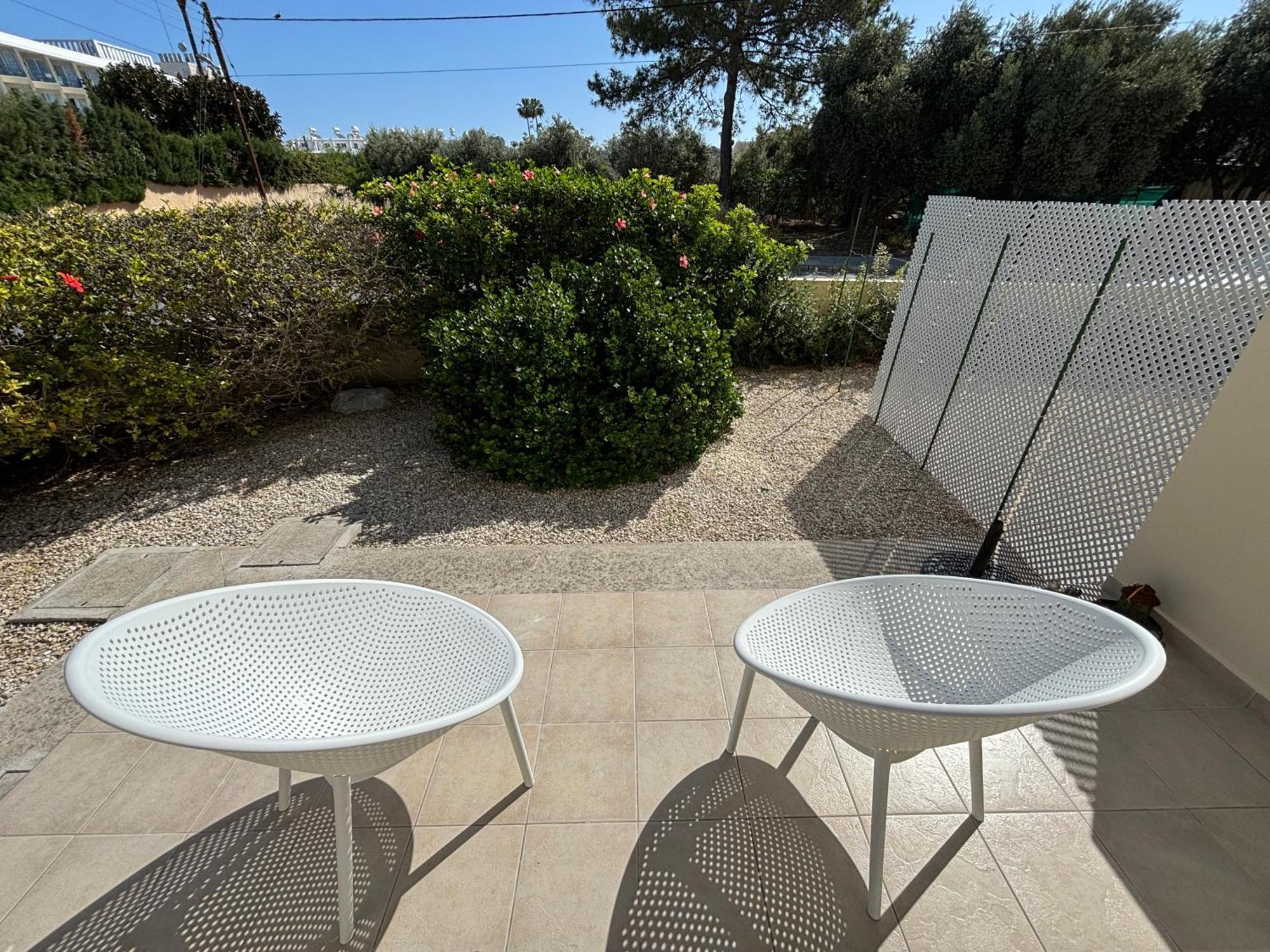 Faros Seabreeze 1b, Pool, Seaside, Apartment Paphos