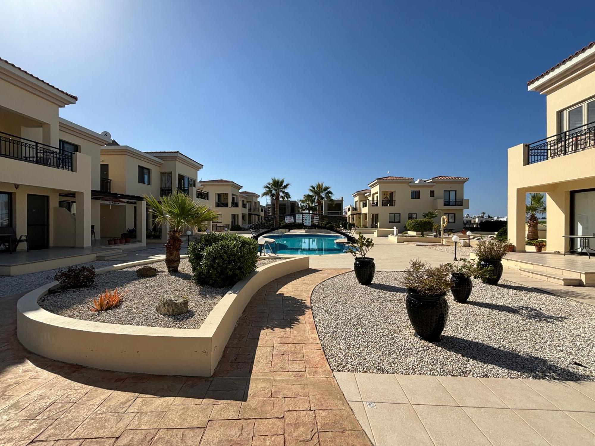 Apartment Faros Seabreeze 1b, Pool, Seaside, Paphos