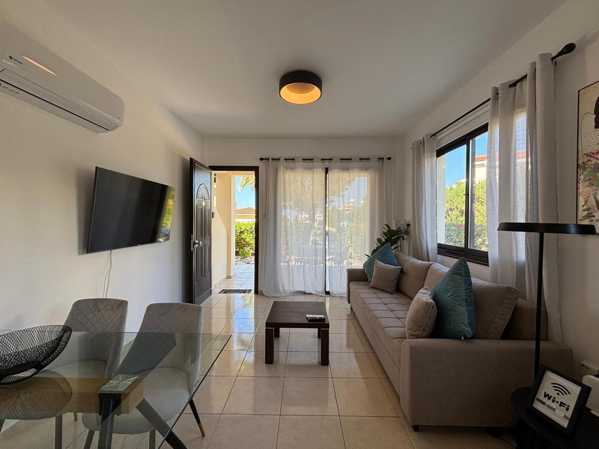 Faros Seabreeze 1b, Pool, Seaside,