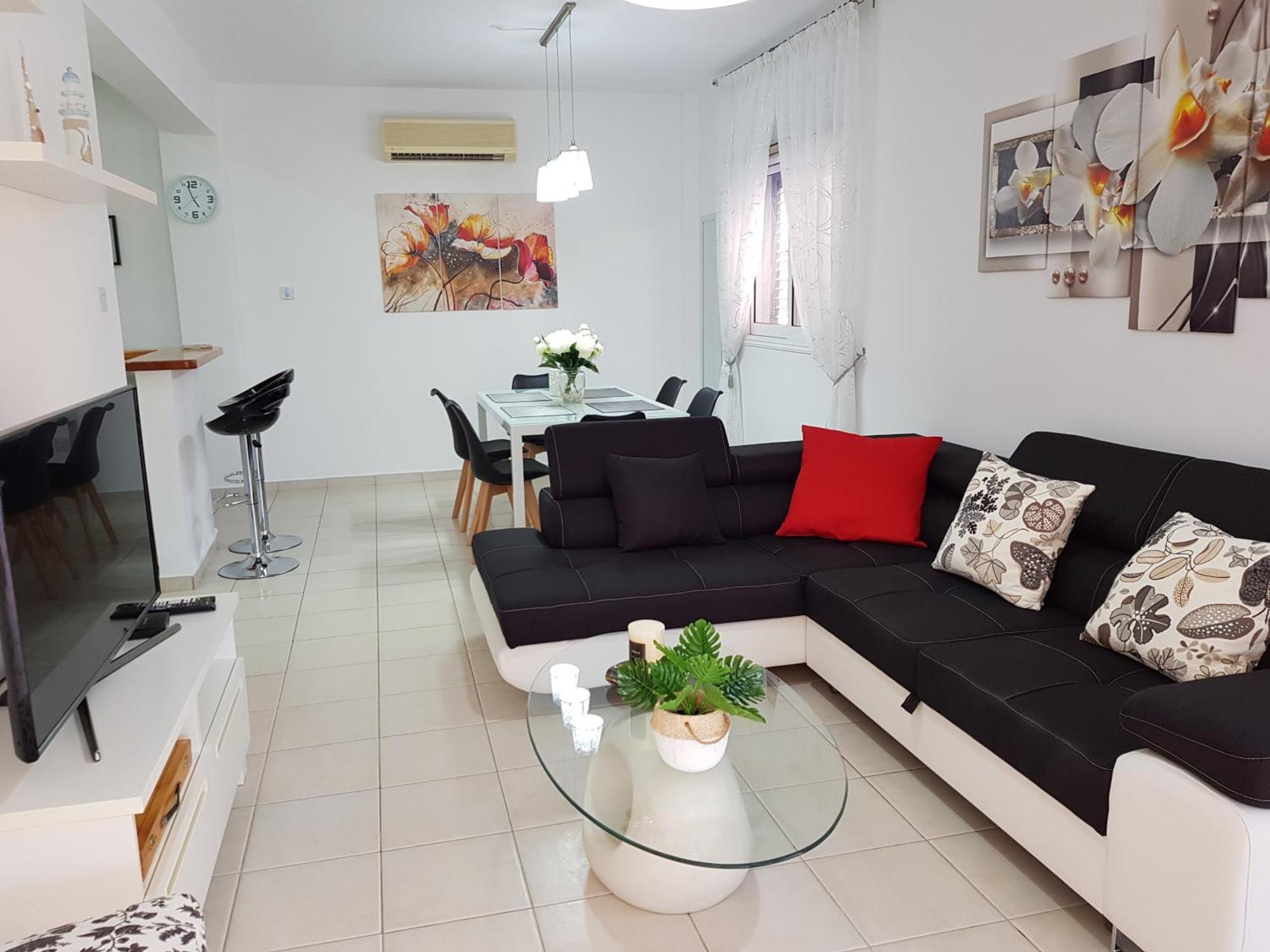 Paradise Gardens Iv 2 Bd Amazing *