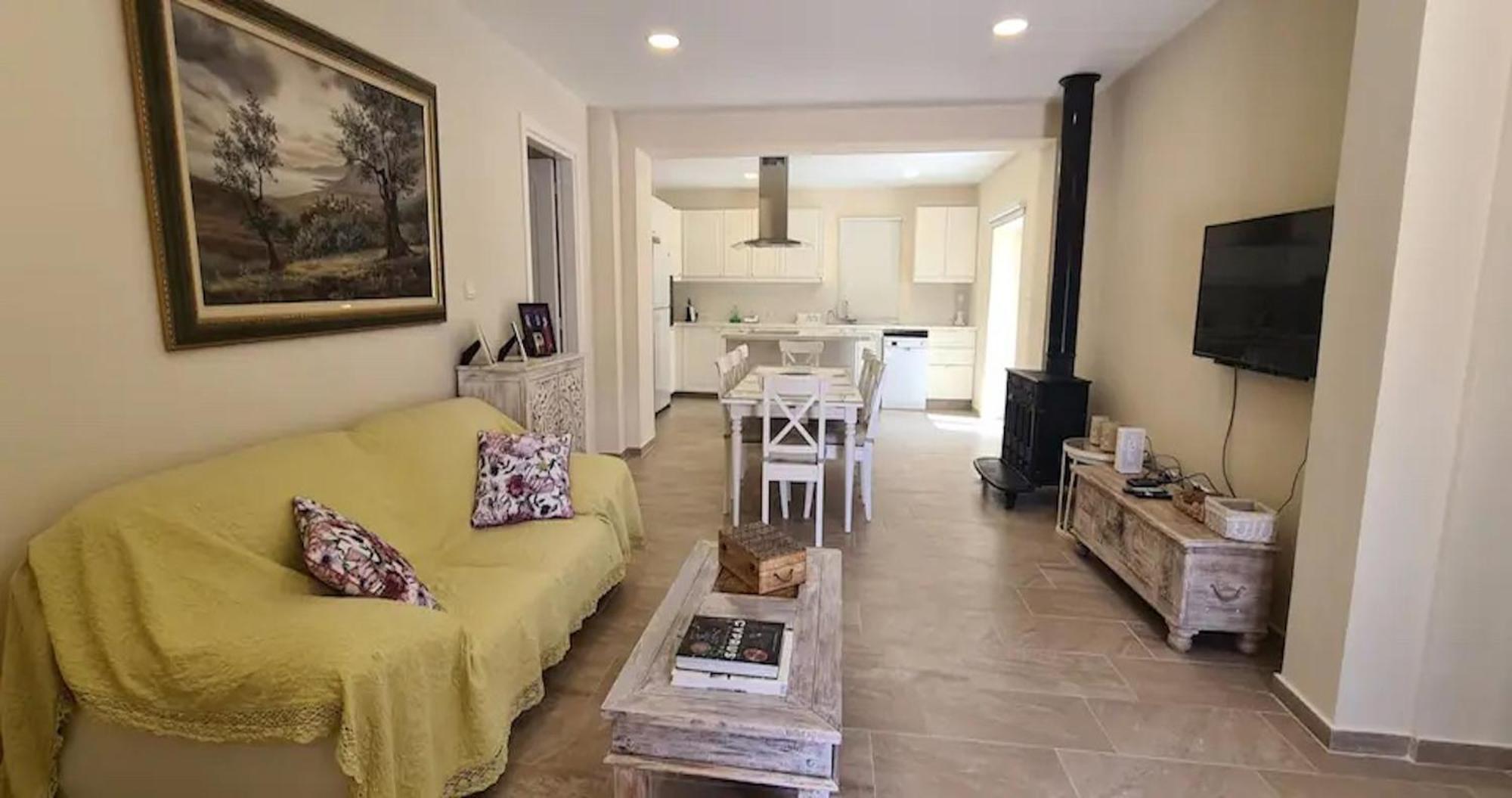 Neo Chorio Town House Villa Paphos