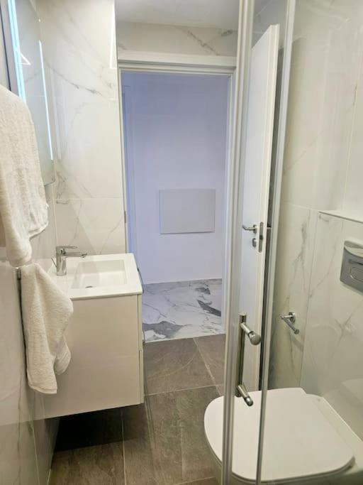 Deluxe Paphos