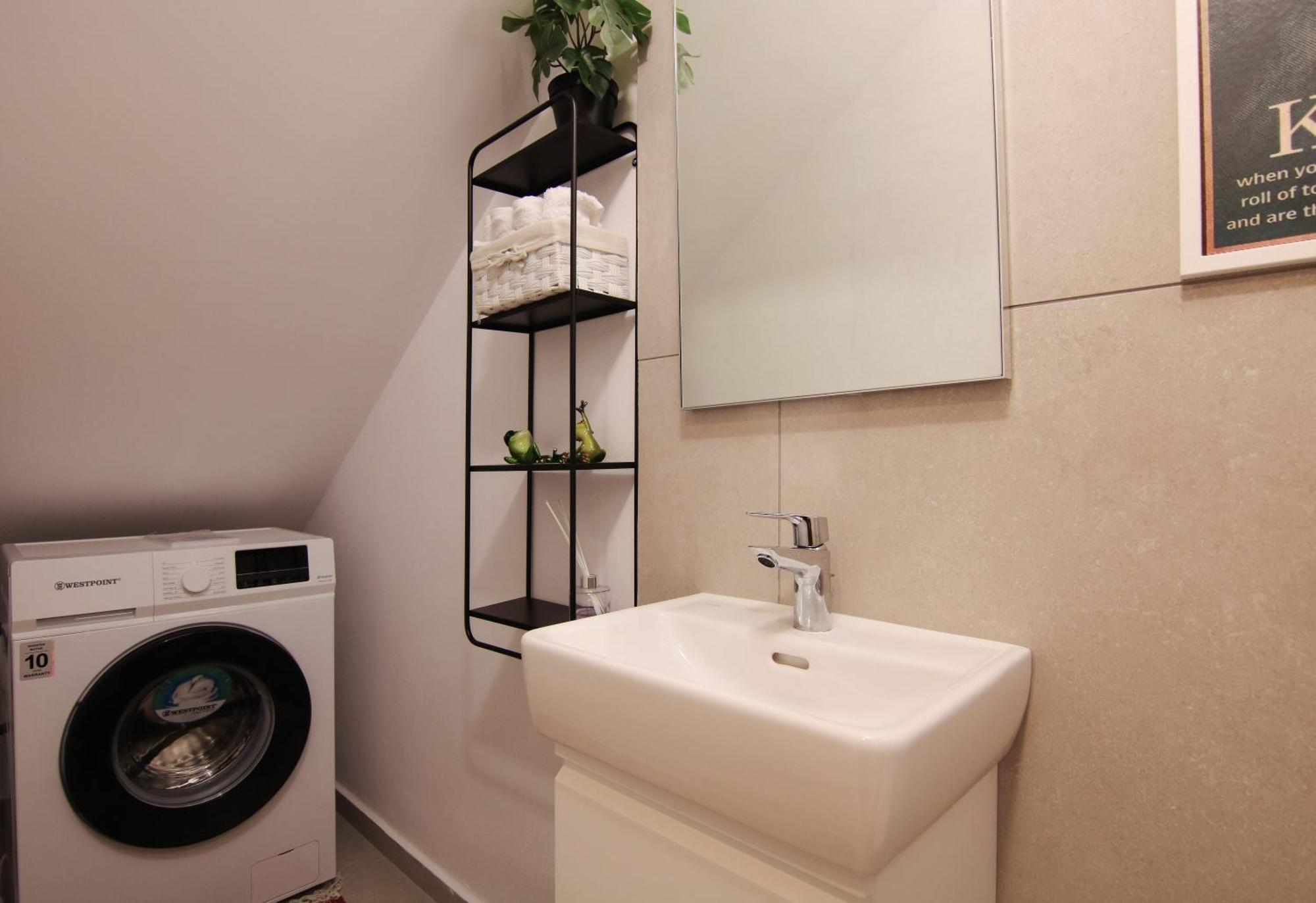 Holiday home Phaedrus Living Queens Gardens Luxury Arthouse *