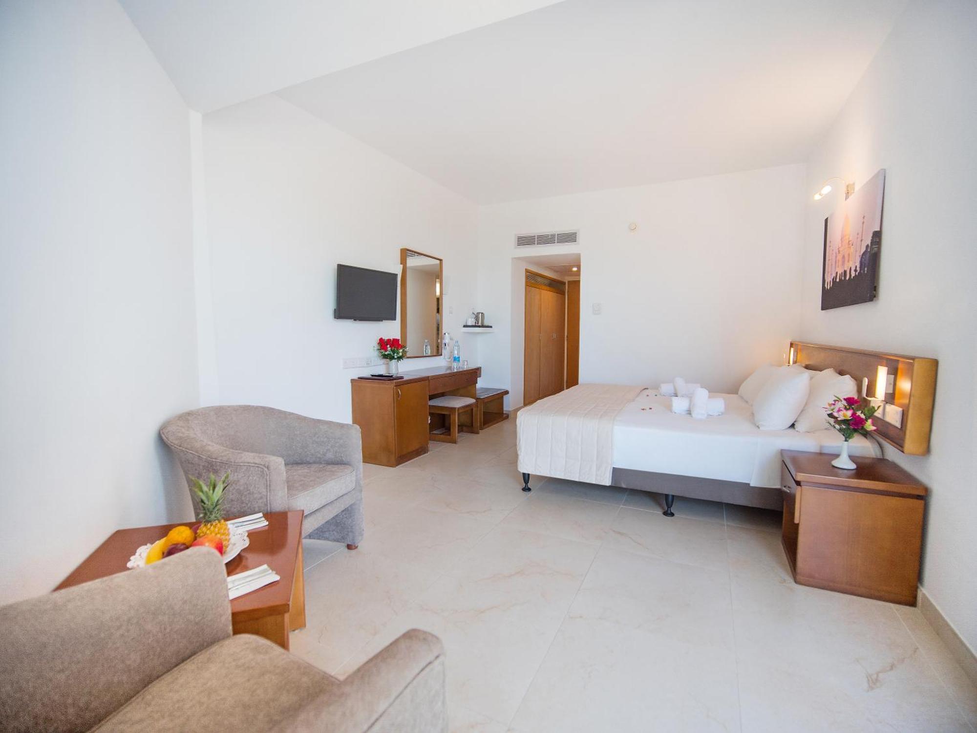 Avlida Hotel 4*