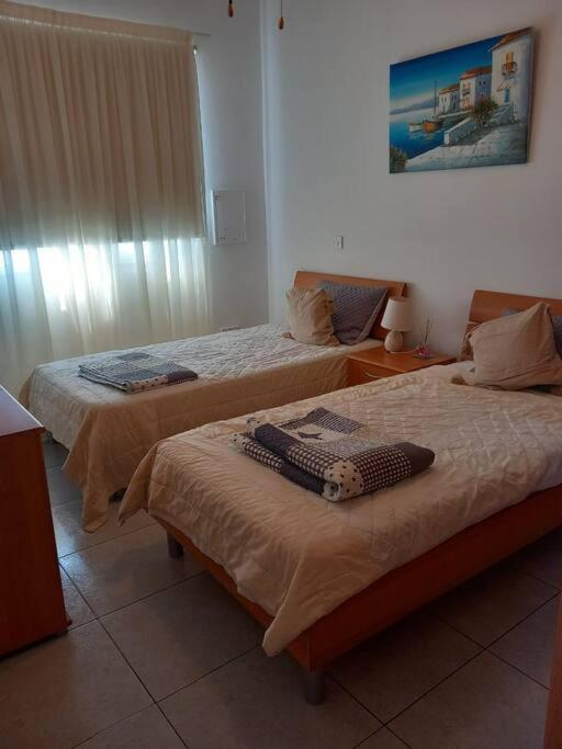 Apartment Beautiful 2 Bedrooms By The Pool