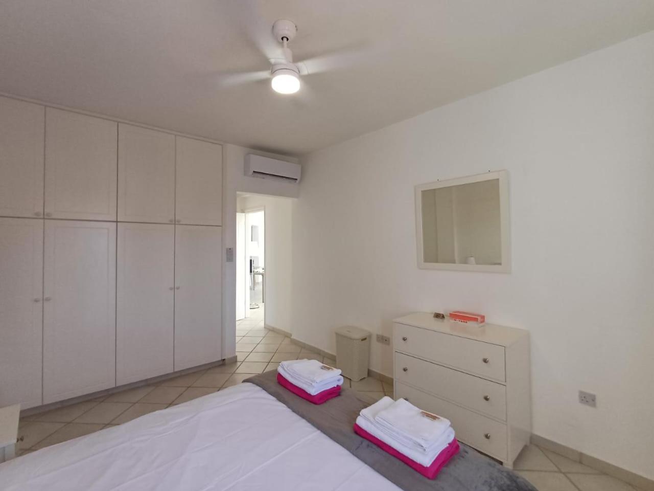 Paradise Gardens - Superb Large 3 Bed 2 Bath *