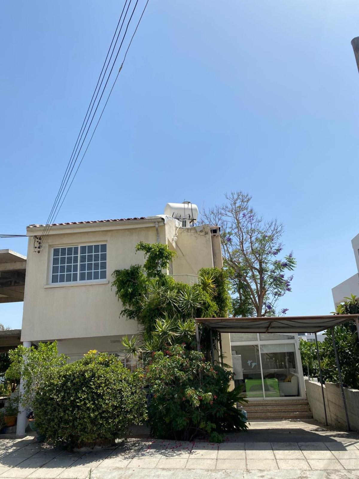 Three Bedroom With Fireplace And Piano Paphos