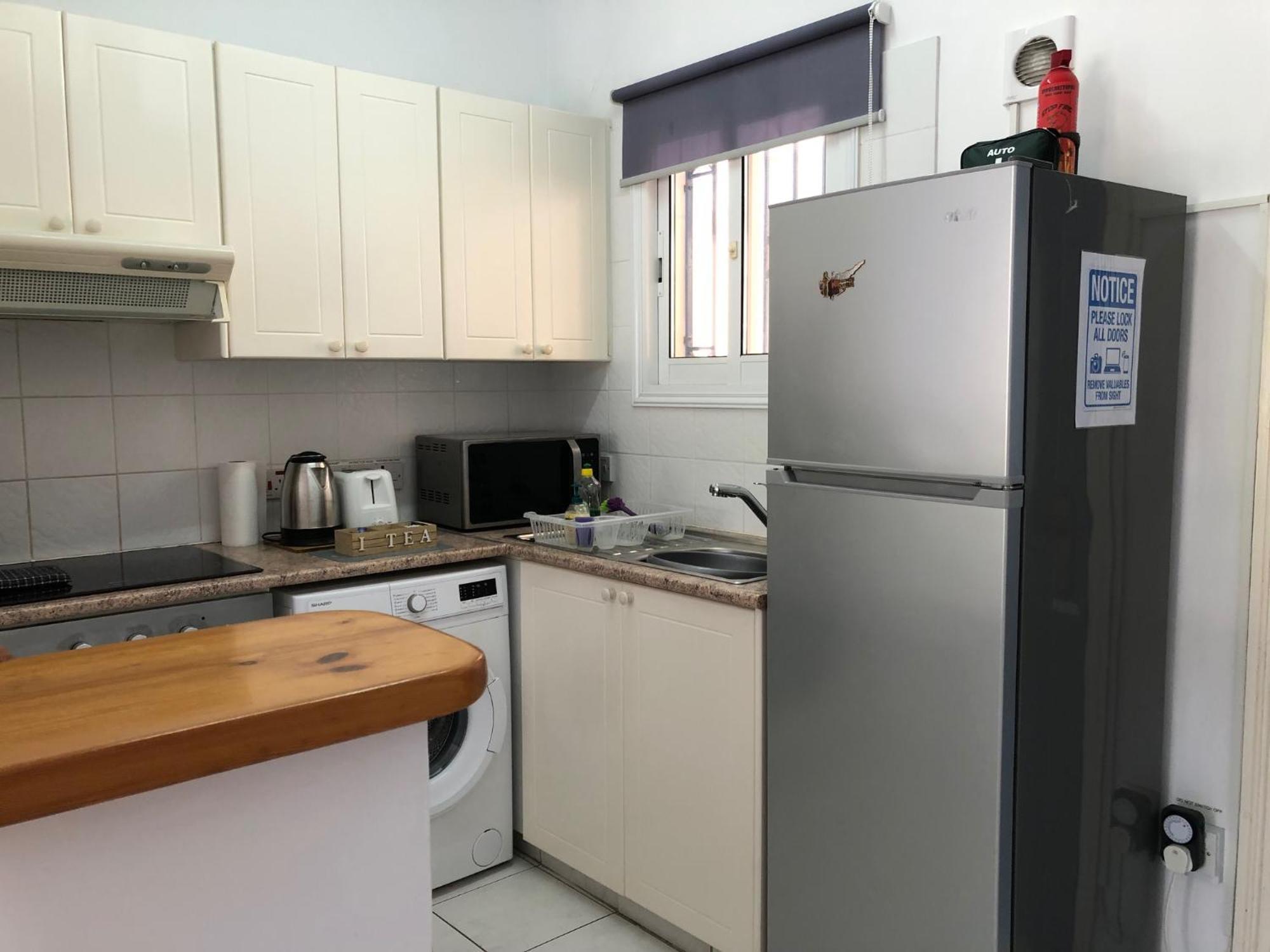 Stylish 1 Bedroom In Limnaria Gardens *