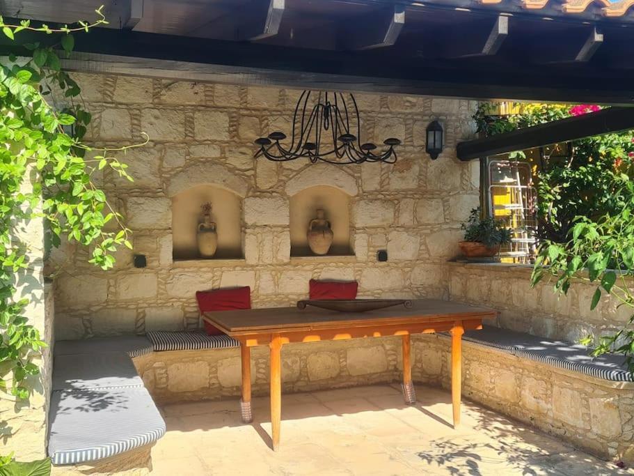 Ivi's House Giolou Holiday home *