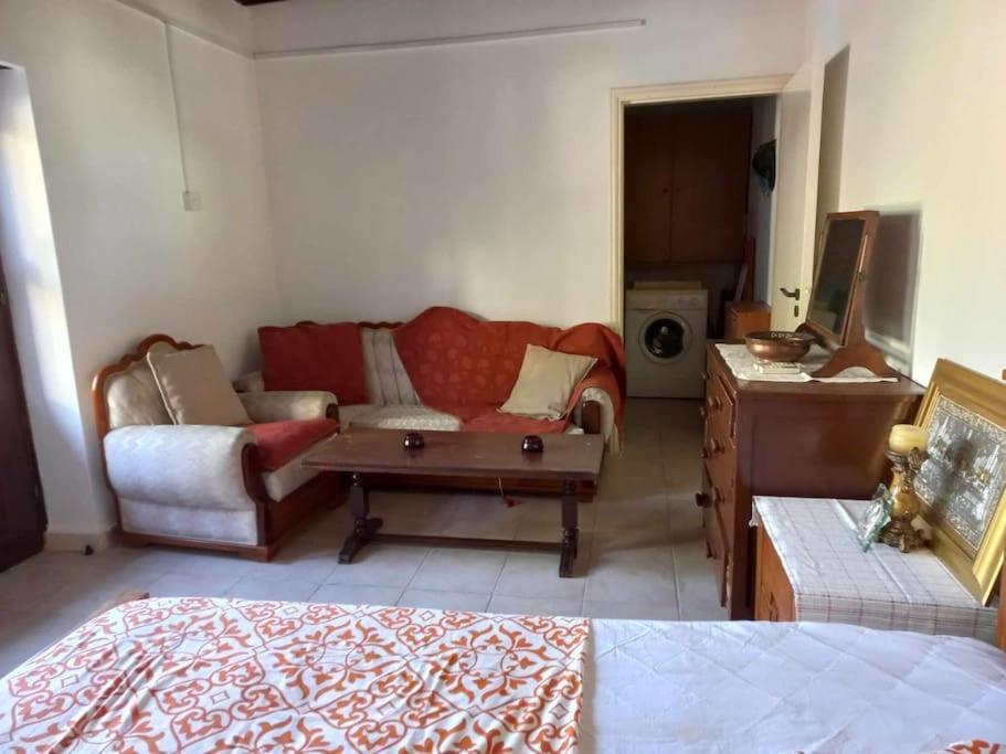 Holiday home Ivi's House Giolou